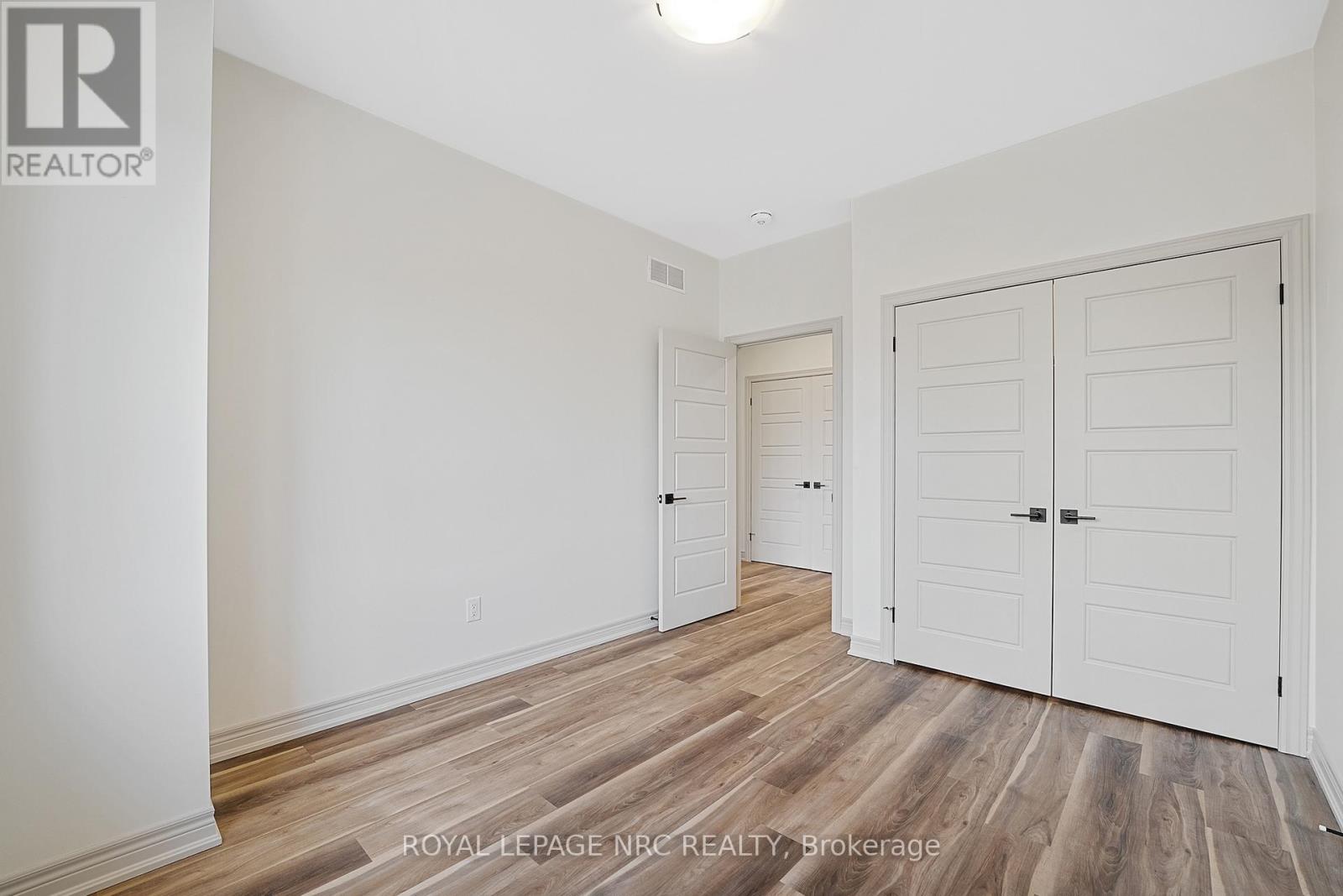 29 Beaverloch Drive, Thorold (558 - Confederation Heights), Ontario  L2V 0J9 - Photo 33 - X12031211