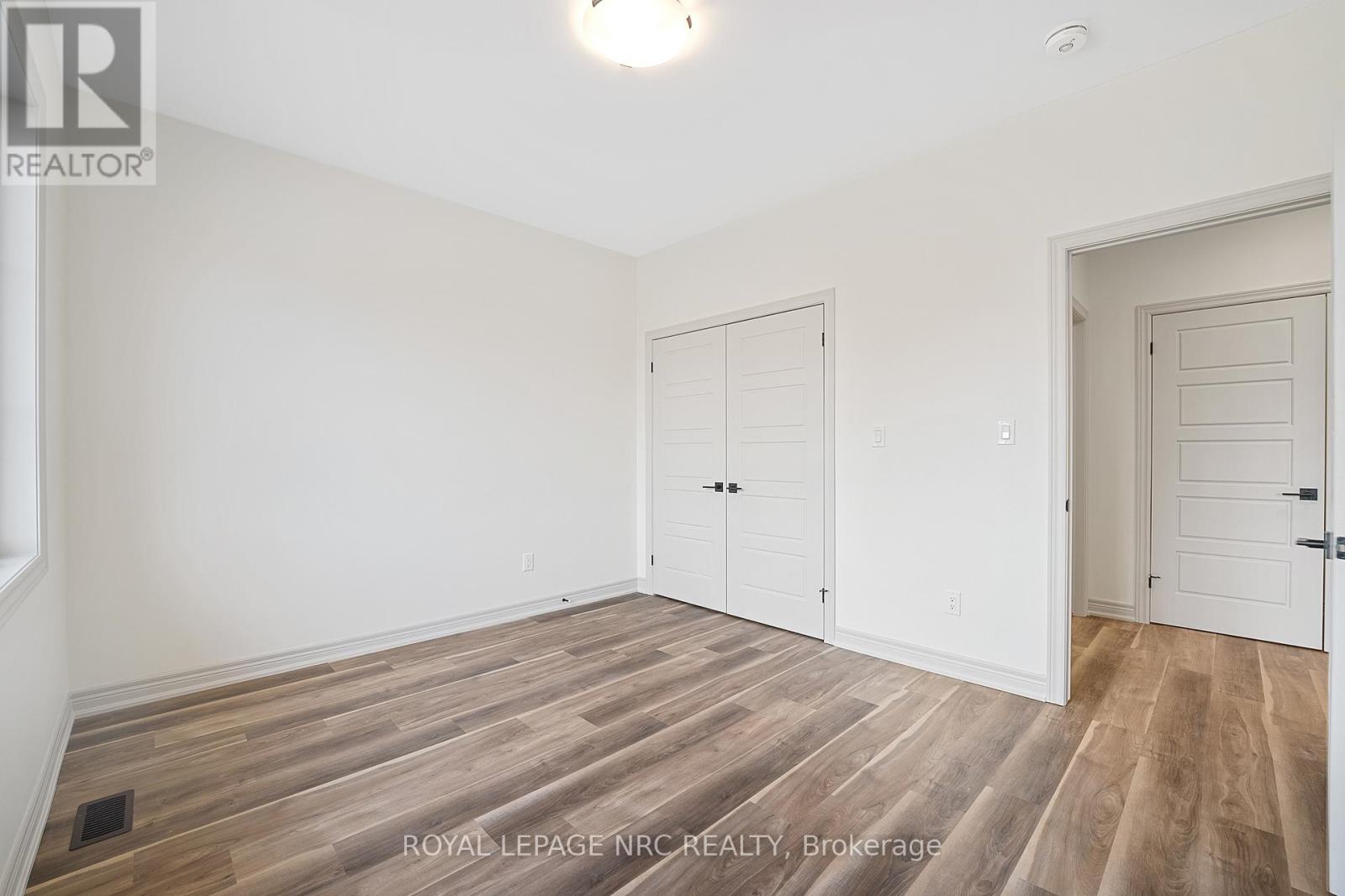 29 Beaverloch Drive, Thorold (558 - Confederation Heights), Ontario  L2V 0J9 - Photo 35 - X12031211