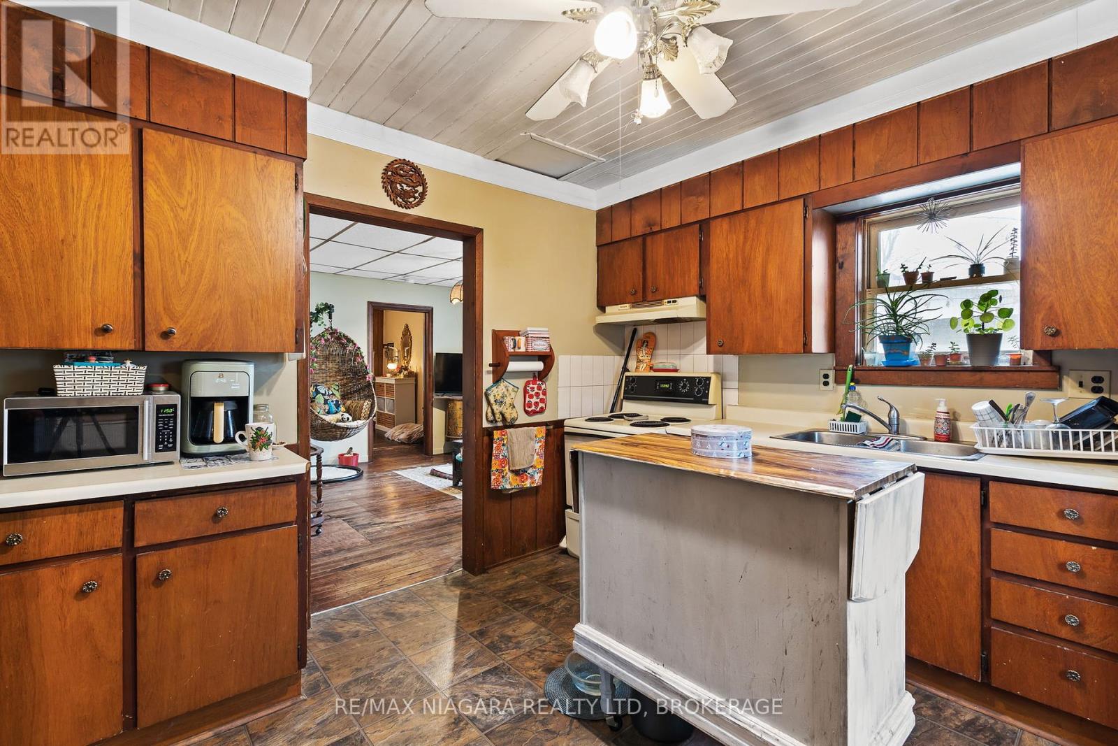 249 Mellanby Avenue, Port Colborne (877 - Main Street), Ontario  L3K 2M2 - Photo 17 - X12032120