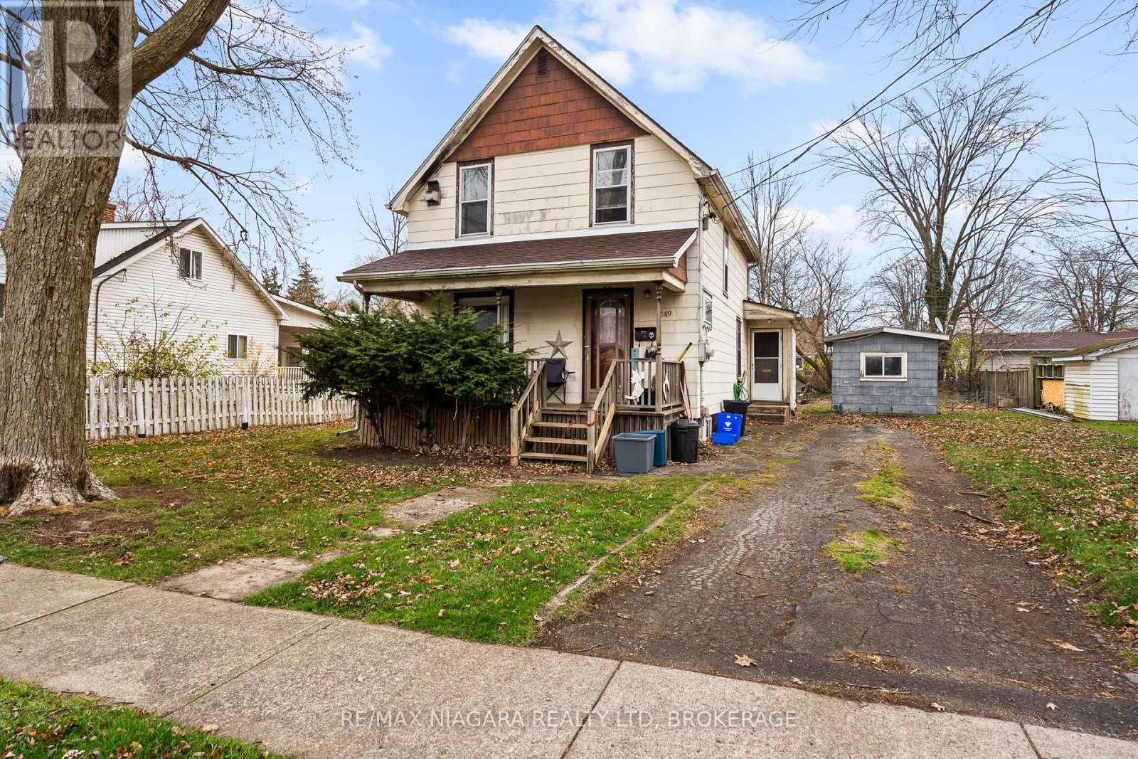 249 Mellanby Avenue, Port Colborne (877 - Main Street), Ontario  L3K 2M2 - Photo 2 - X12032120