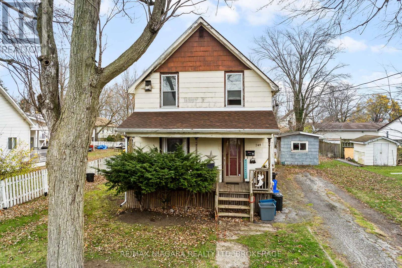 249 Mellanby Avenue, Port Colborne (877 - Main Street), Ontario  L3K 2M2 - Photo 3 - X12032120