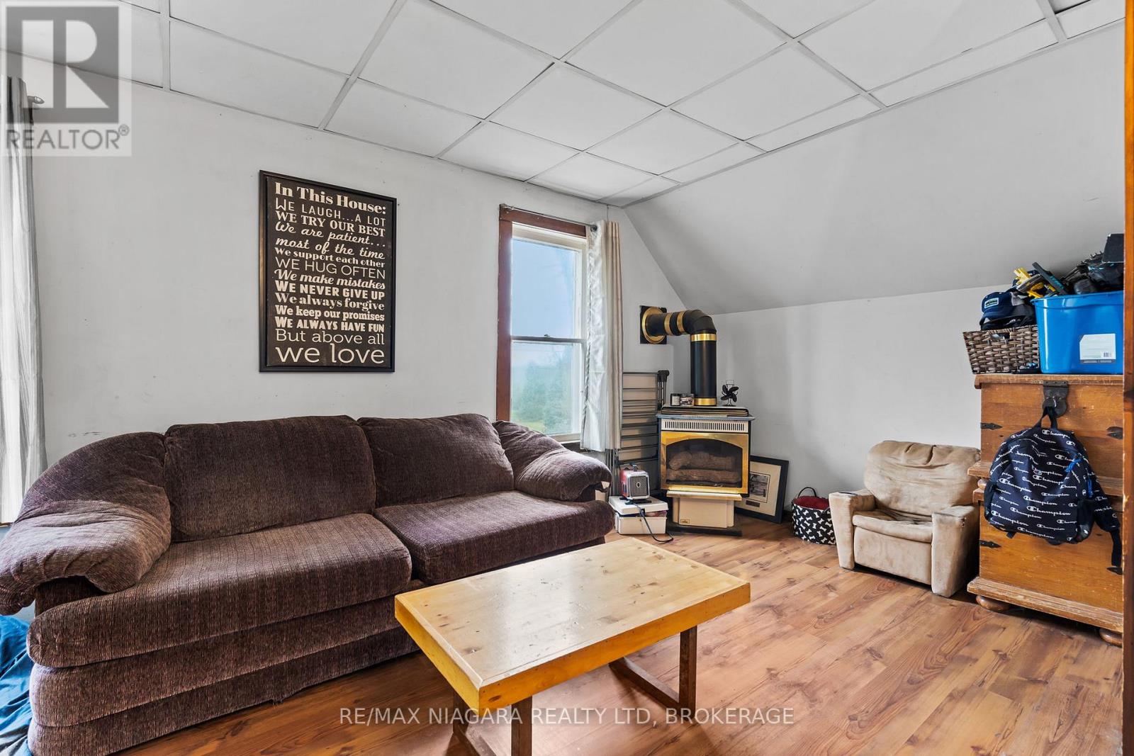 249 Mellanby Avenue, Port Colborne (877 - Main Street), Ontario  L3K 2M2 - Photo 5 - X12032120