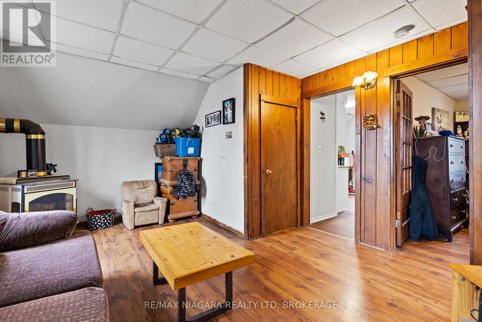 249 Mellanby Avenue, Port Colborne (877 - Main Street), Ontario  L3K 2M2 - Photo 6 - X12032120