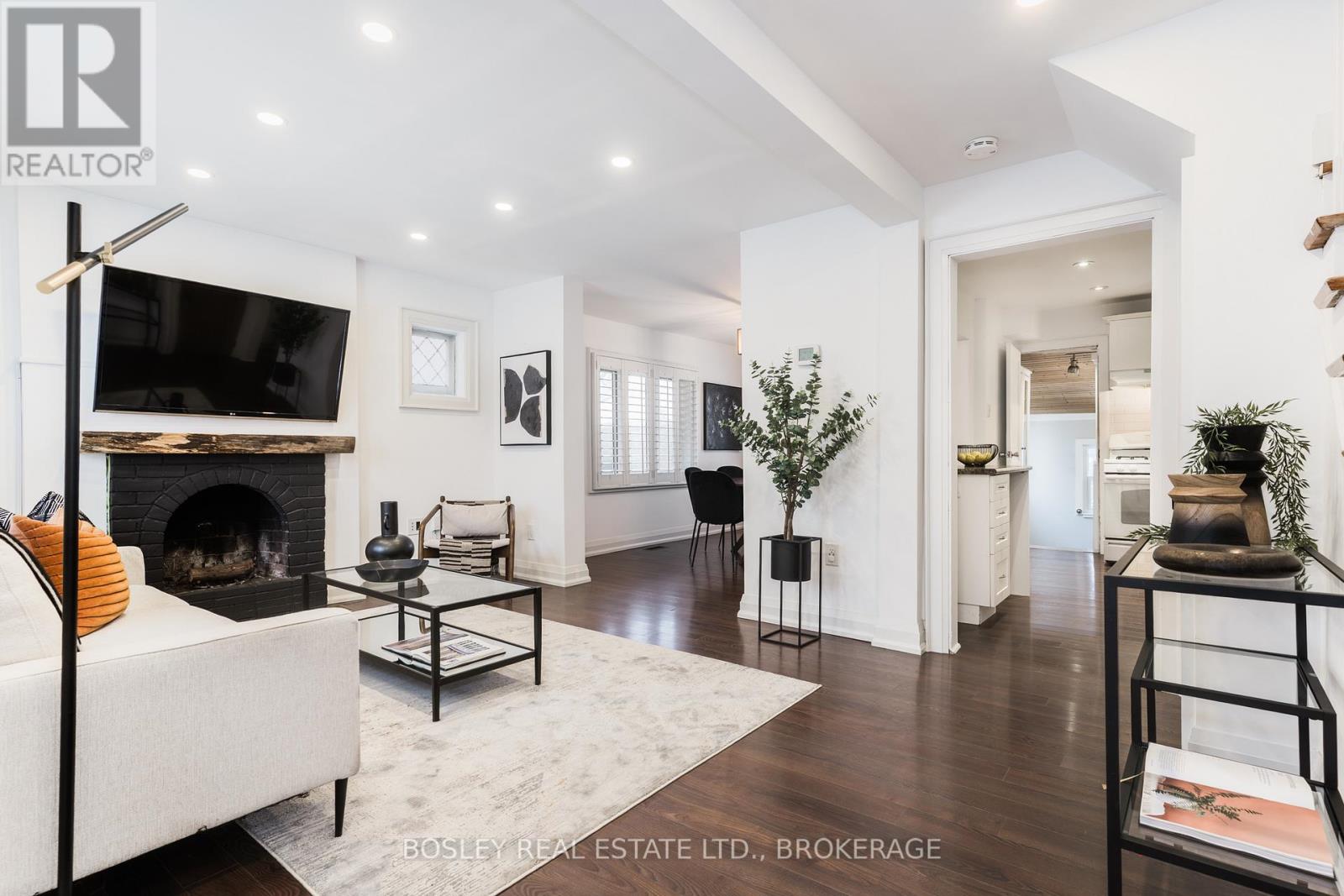 30 MCDONALD AVENUE, toronto (oakridge), Ontario