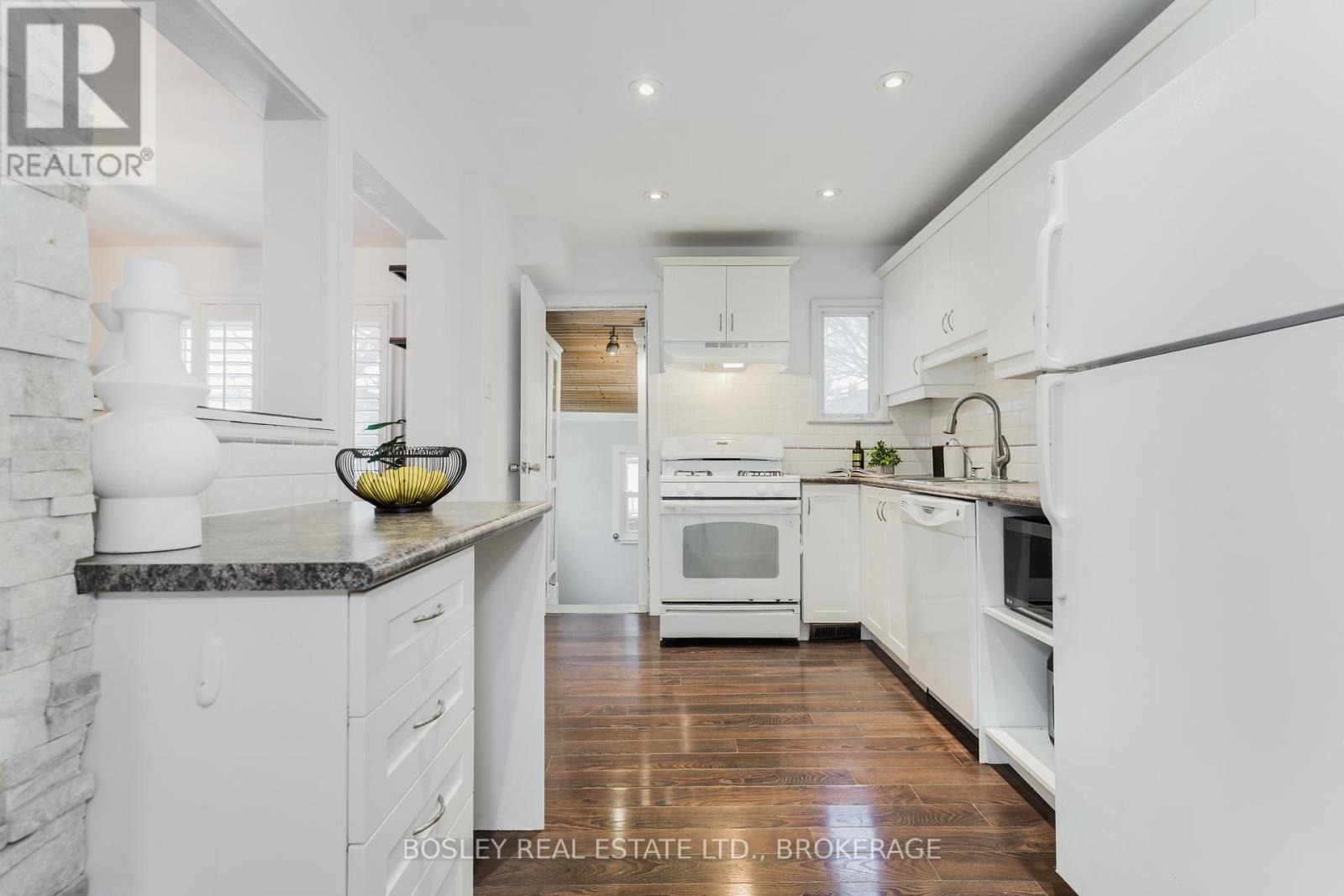 30 Mcdonald Avenue, Toronto (Oakridge), Ontario  M1L 3Y8 - Photo 11 - E12032317