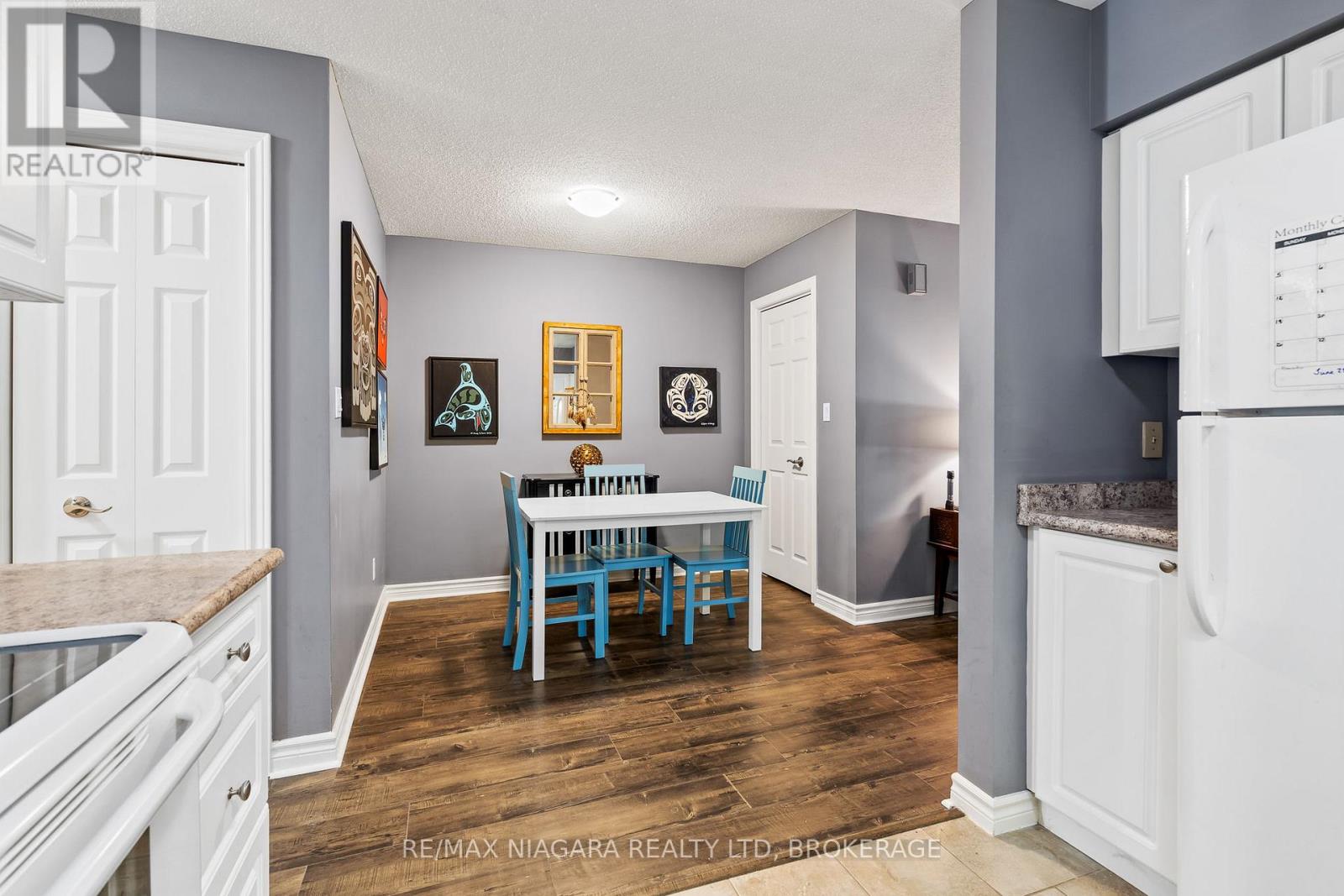 2 Walnut Street, St. Catharines (456 - Oakdale), Ontario  L2H 1H3 - Photo 11 - X12033243