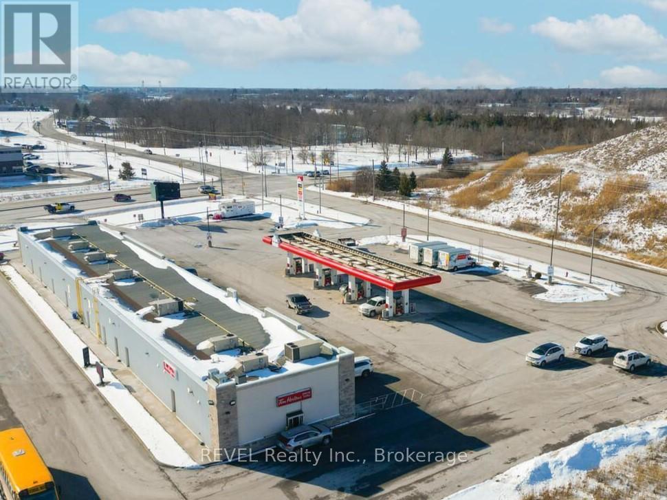 03 - 652 River Road, Welland (766 - Hwy 406/welland), Ontario  L3B 5N6 - Photo 3 - X12034465