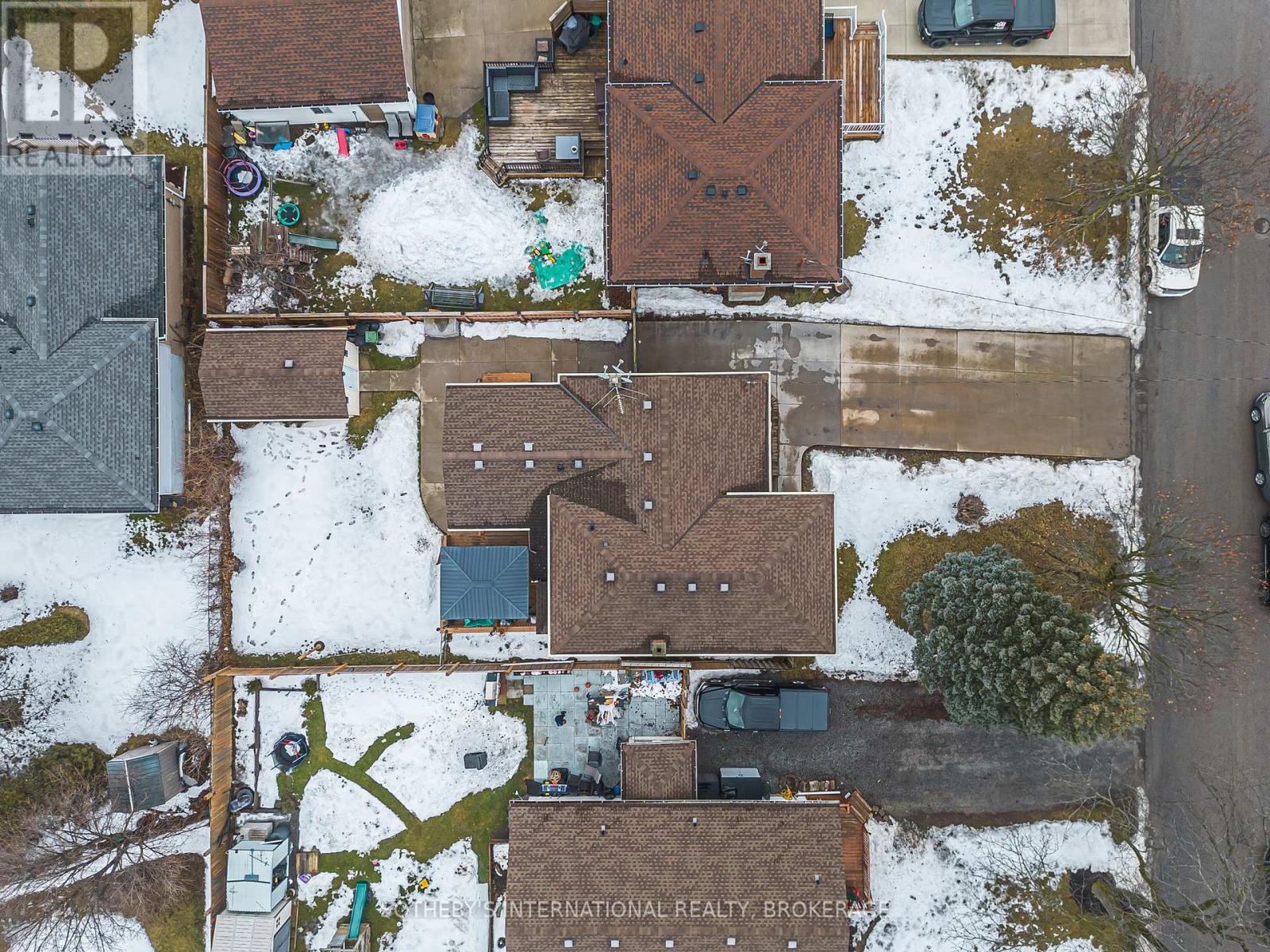 4 Huntley Crescent, St. Catharines (Carlton/bunting), Ontario  L2M 6E6 - Photo 39 - X12035424