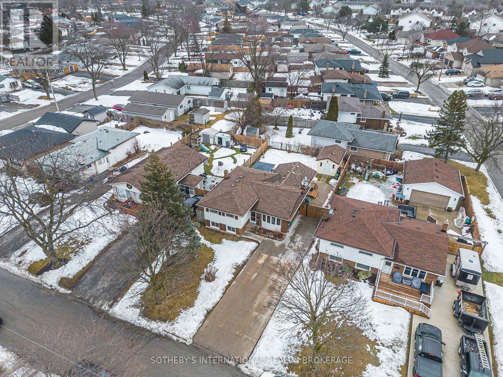 4 Huntley Crescent, St. Catharines (Carlton/bunting), Ontario  L2M 6E6 - Photo 40 - X12035424
