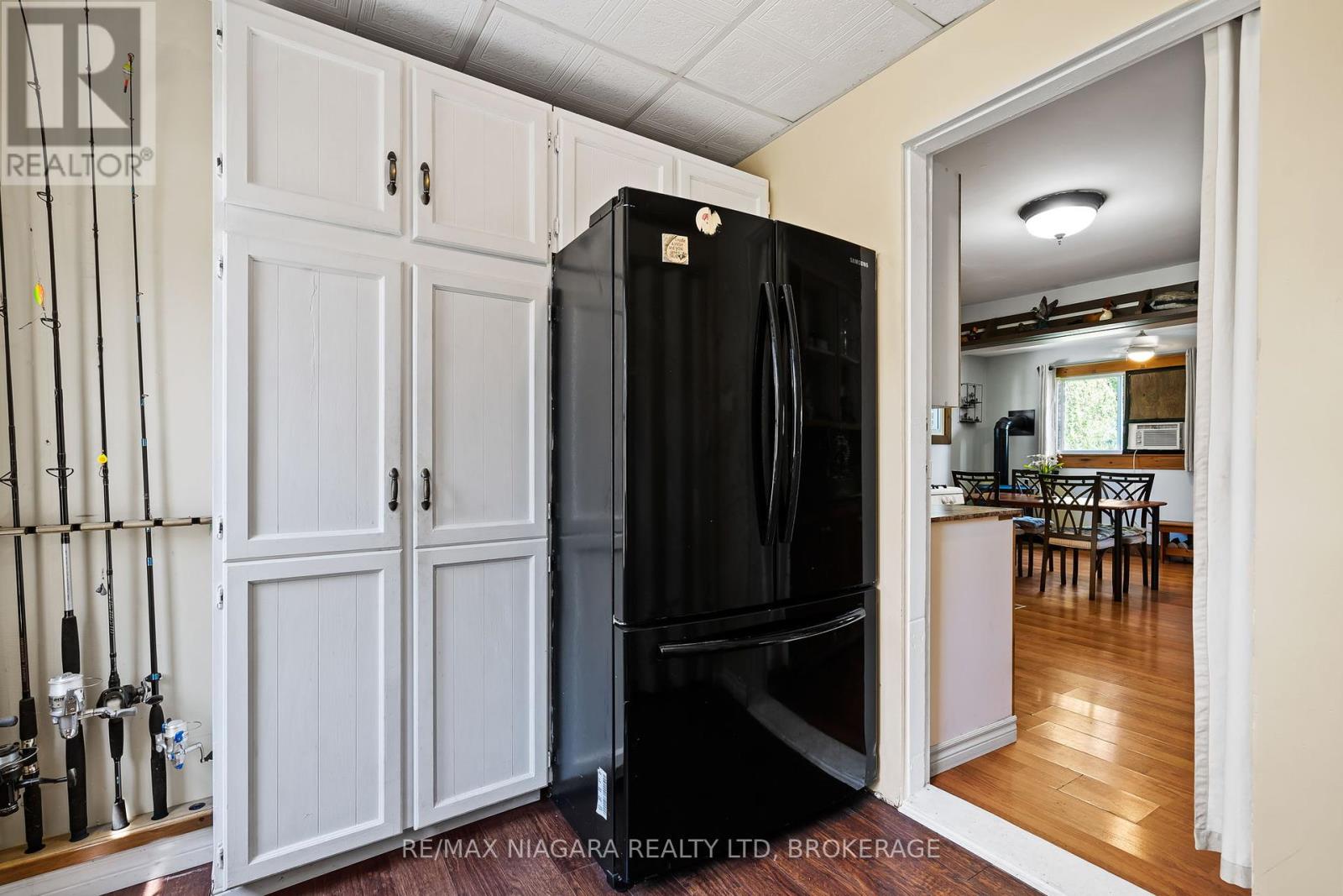 10567 Maplewood Drive, Wainfleet (880 - Lakeshore), Ontario  L3K 5V4 - Photo 11 - X12036279