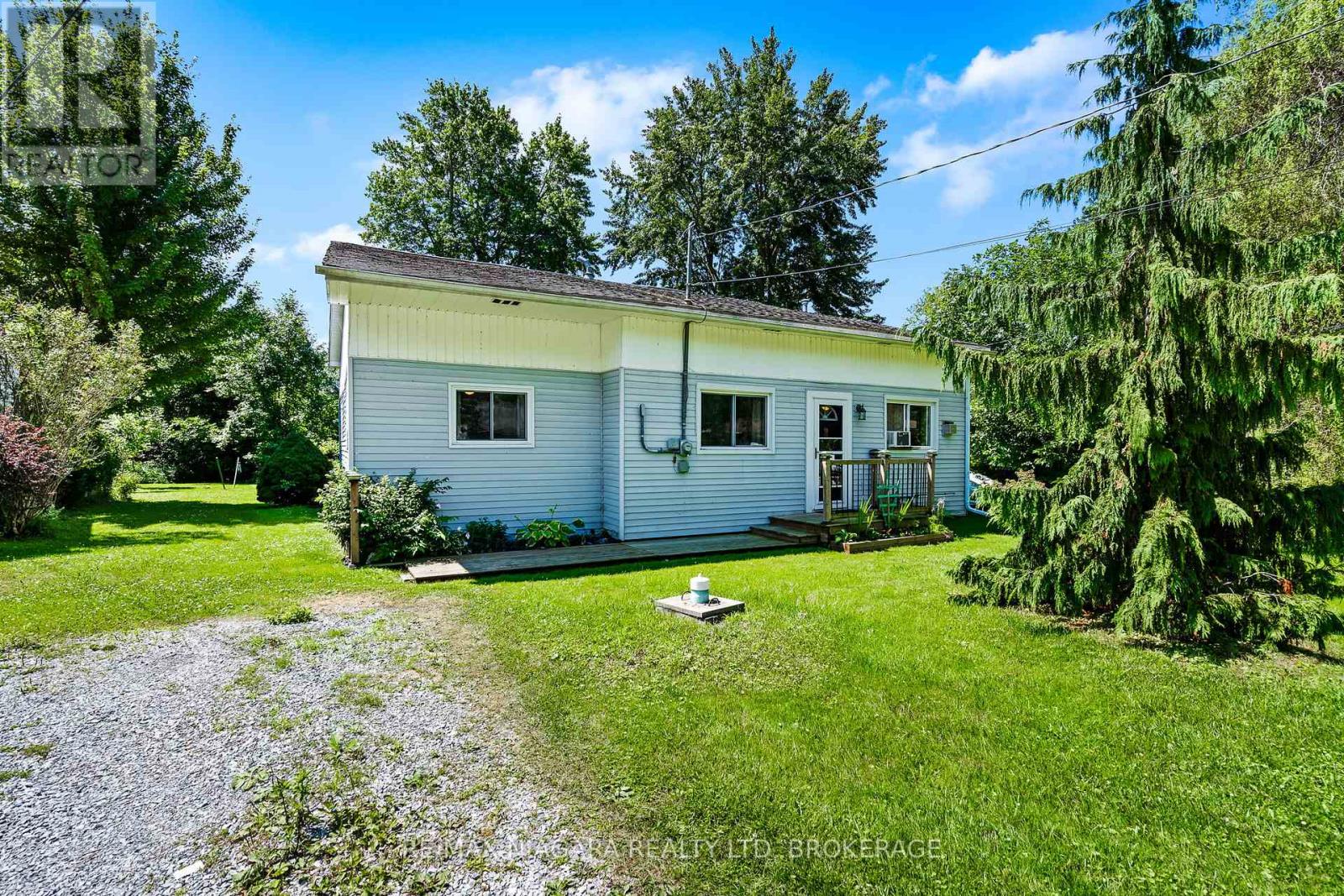 10567 Maplewood Drive, Wainfleet (880 - Lakeshore), Ontario  L3K 5V4 - Photo 2 - X12036279