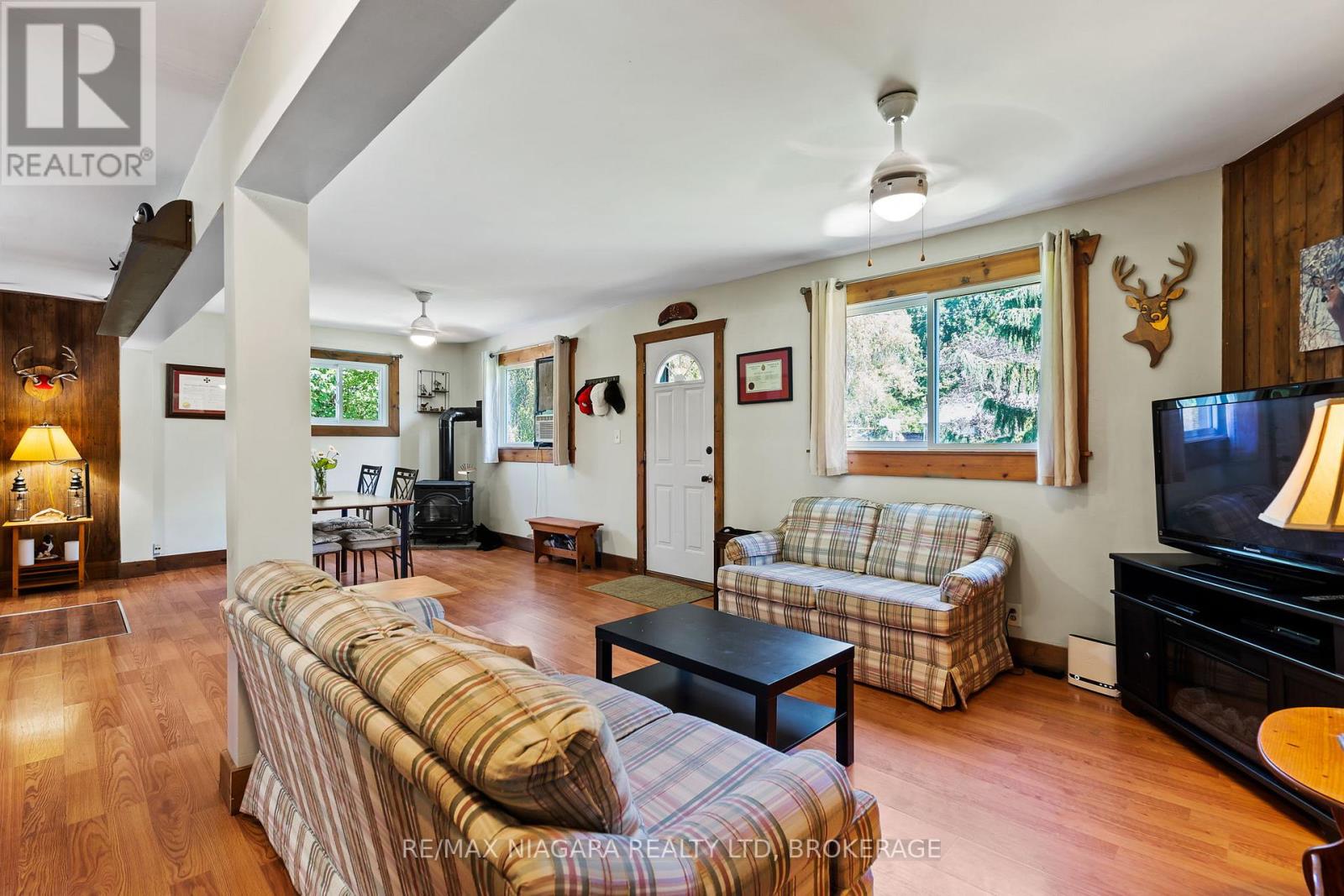 10567 Maplewood Drive, Wainfleet (880 - Lakeshore), Ontario  L3K 5V4 - Photo 6 - X12036279
