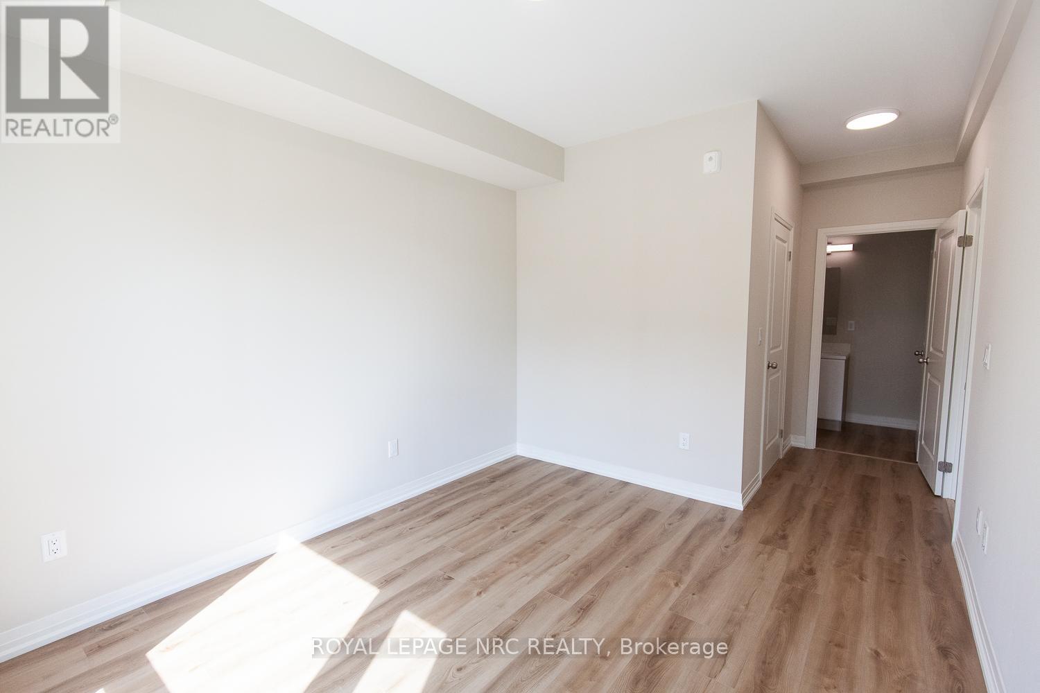 Gl06 - 50 Herrick Avenue, St. Catharines (456 - Oakdale), Ontario  L2P 2T9 - Photo 2 - X12036756