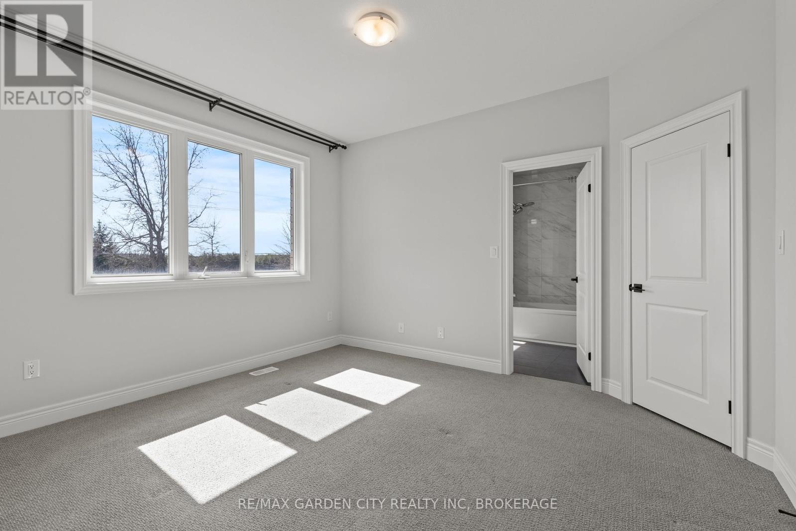 4377 Willick Road, Niagara Falls (224 - Lyons Creek), Ontario  L2G 0Y3 - Photo 31 - X12038945