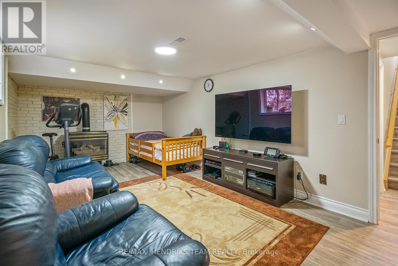415 Riverside Drive, Welland (772 - Broadway), Ontario  L3C 5E8 - Photo 28 - X12045800