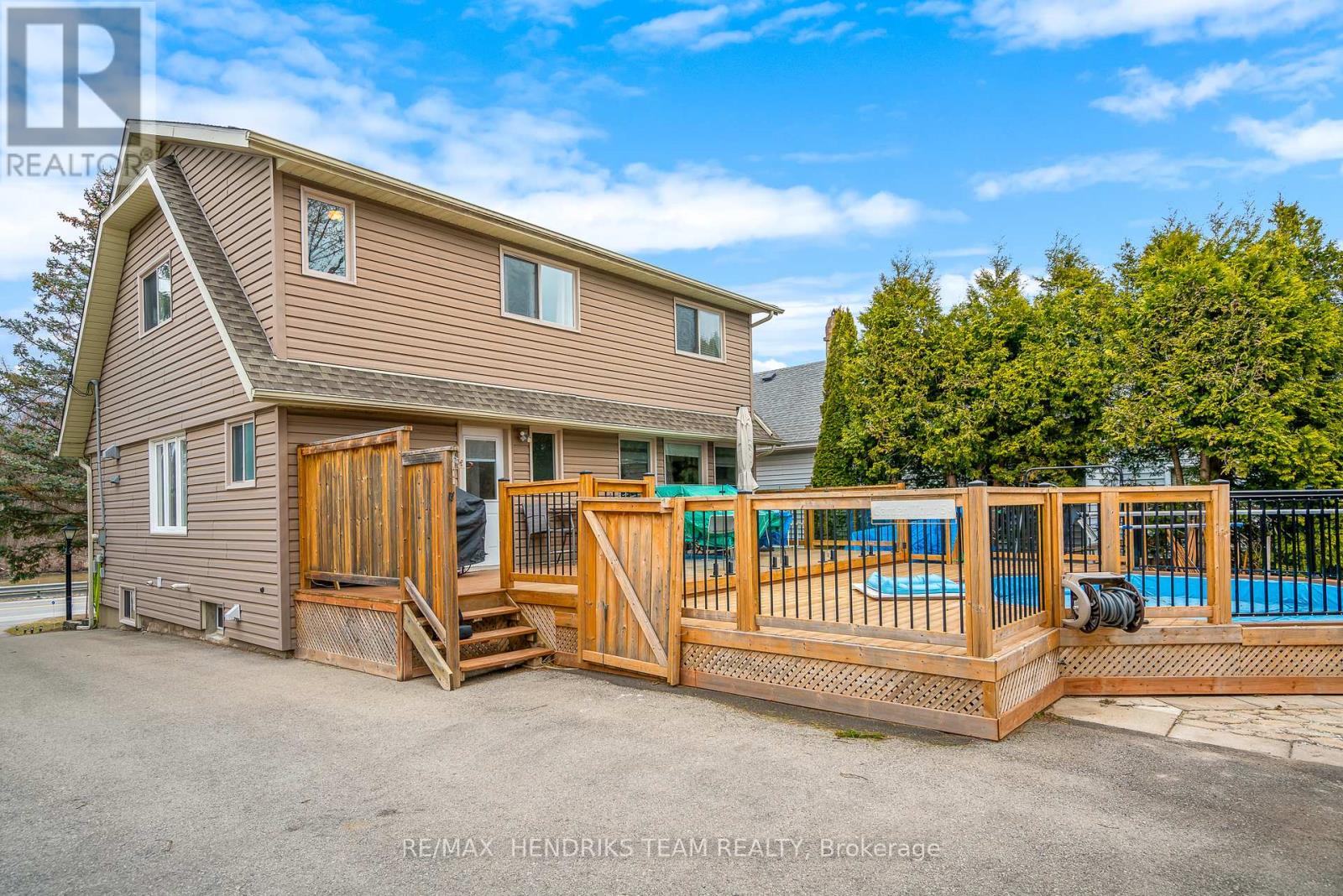415 Riverside Drive, Welland (772 - Broadway), Ontario  L3C 5E8 - Photo 34 - X12045800
