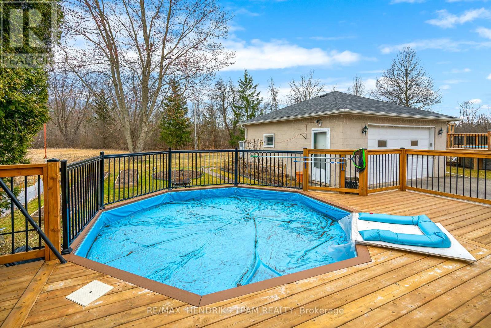 415 Riverside Drive, Welland (772 - Broadway), Ontario  L3C 5E8 - Photo 37 - X12045800