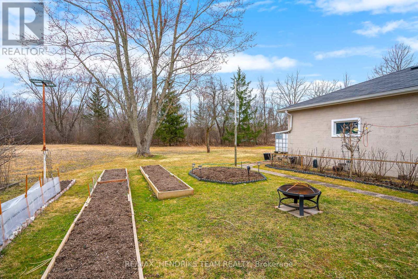 415 Riverside Drive, Welland (772 - Broadway), Ontario  L3C 5E8 - Photo 39 - X12045800
