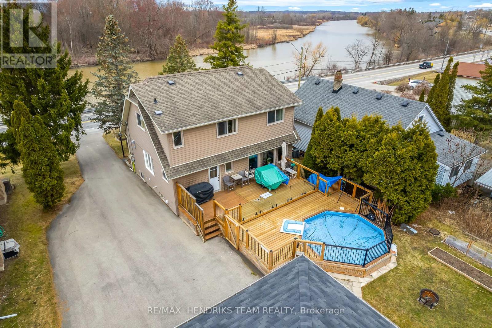 415 Riverside Drive, Welland (772 - Broadway), Ontario  L3C 5E8 - Photo 47 - X12045800