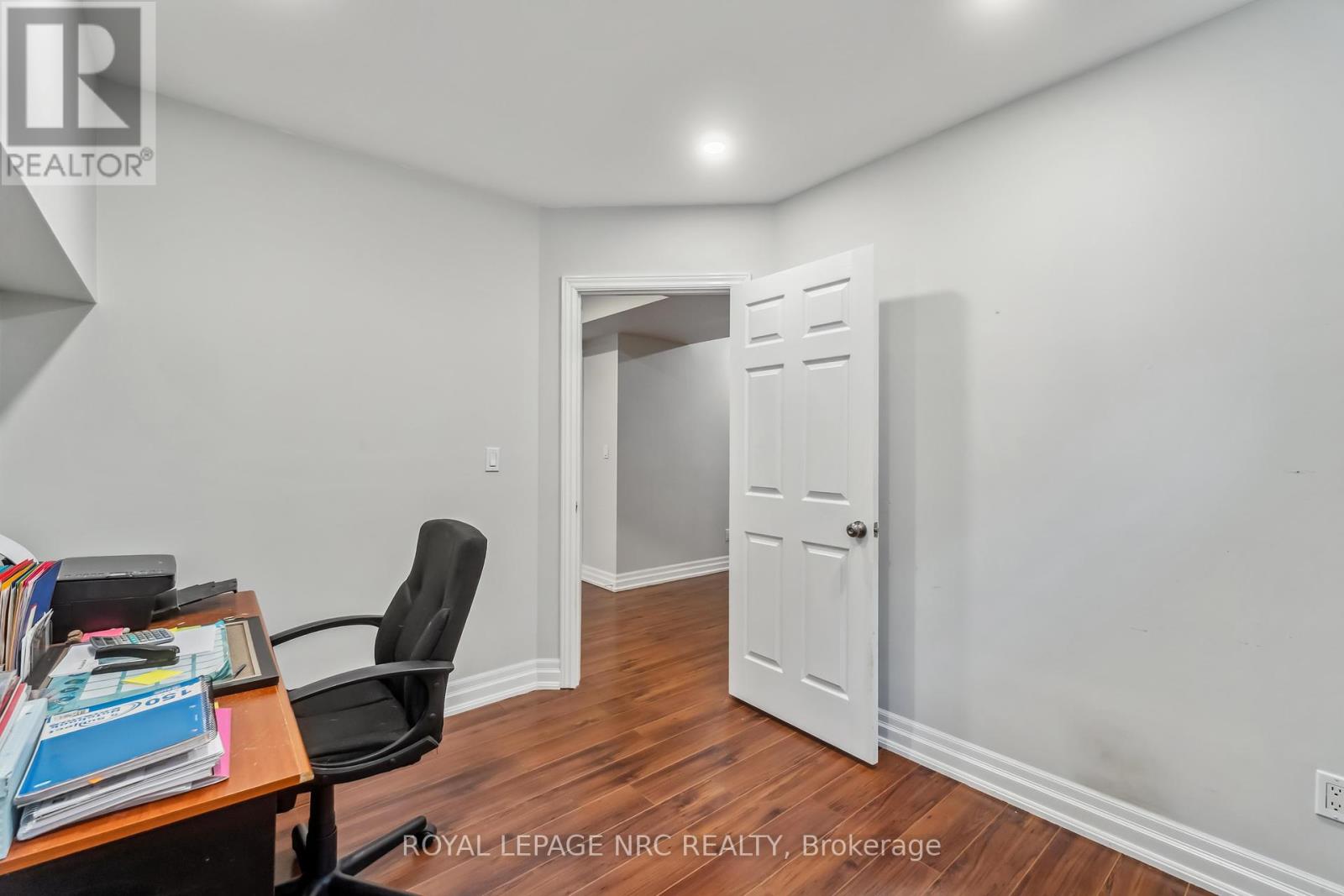701 Upper Paradise Road, Hamilton (Gilkson), Ontario  L9C 5R1 - Photo 21 - X12046987