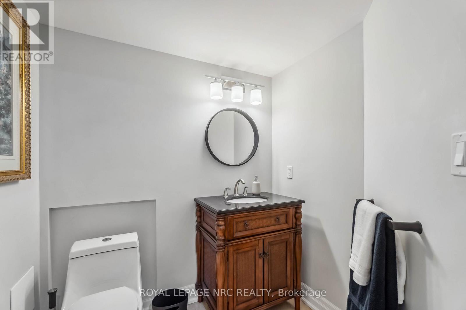 701 Upper Paradise Road, Hamilton (Gilkson), Ontario  L9C 5R1 - Photo 28 - X12046987