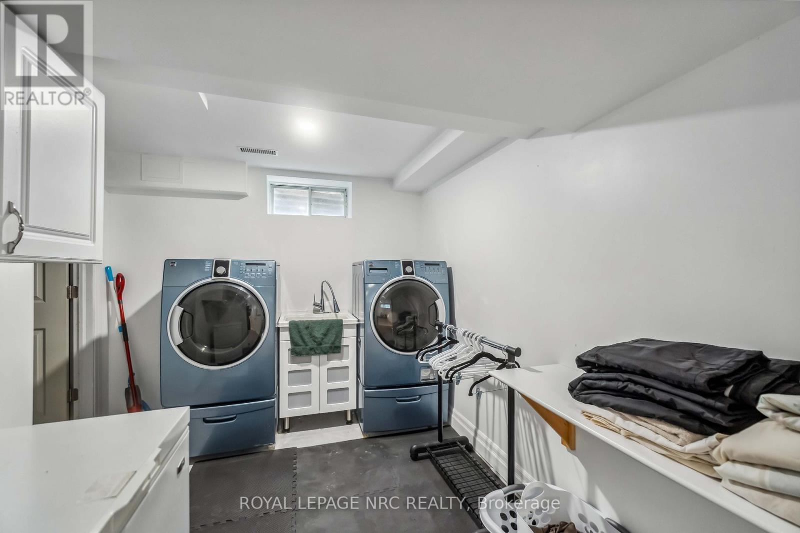 701 Upper Paradise Road, Hamilton (Gilkson), Ontario  L9C 5R1 - Photo 29 - X12046987