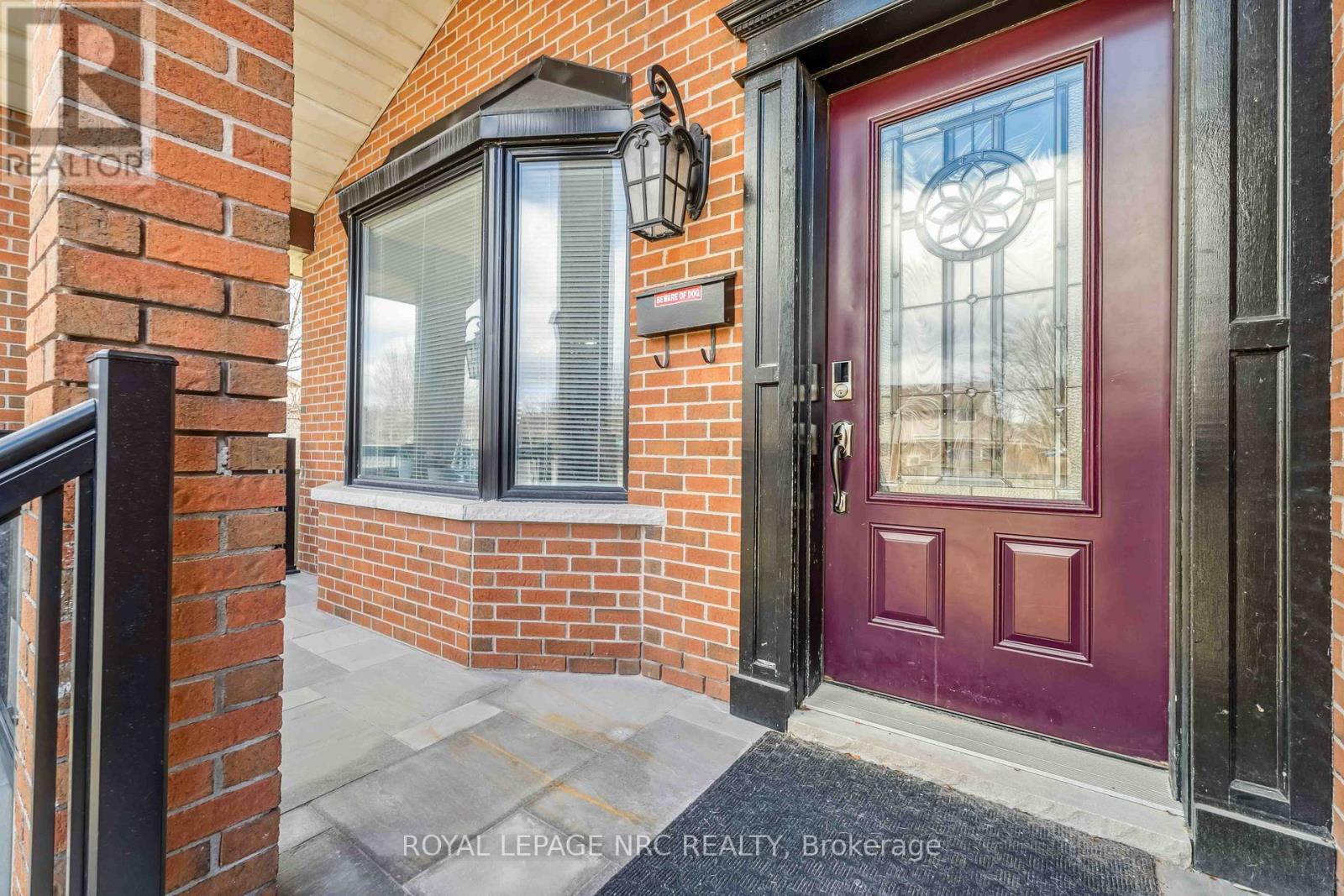 701 Upper Paradise Road, Hamilton (Gilkson), Ontario  L9C 5R1 - Photo 3 - X12046987
