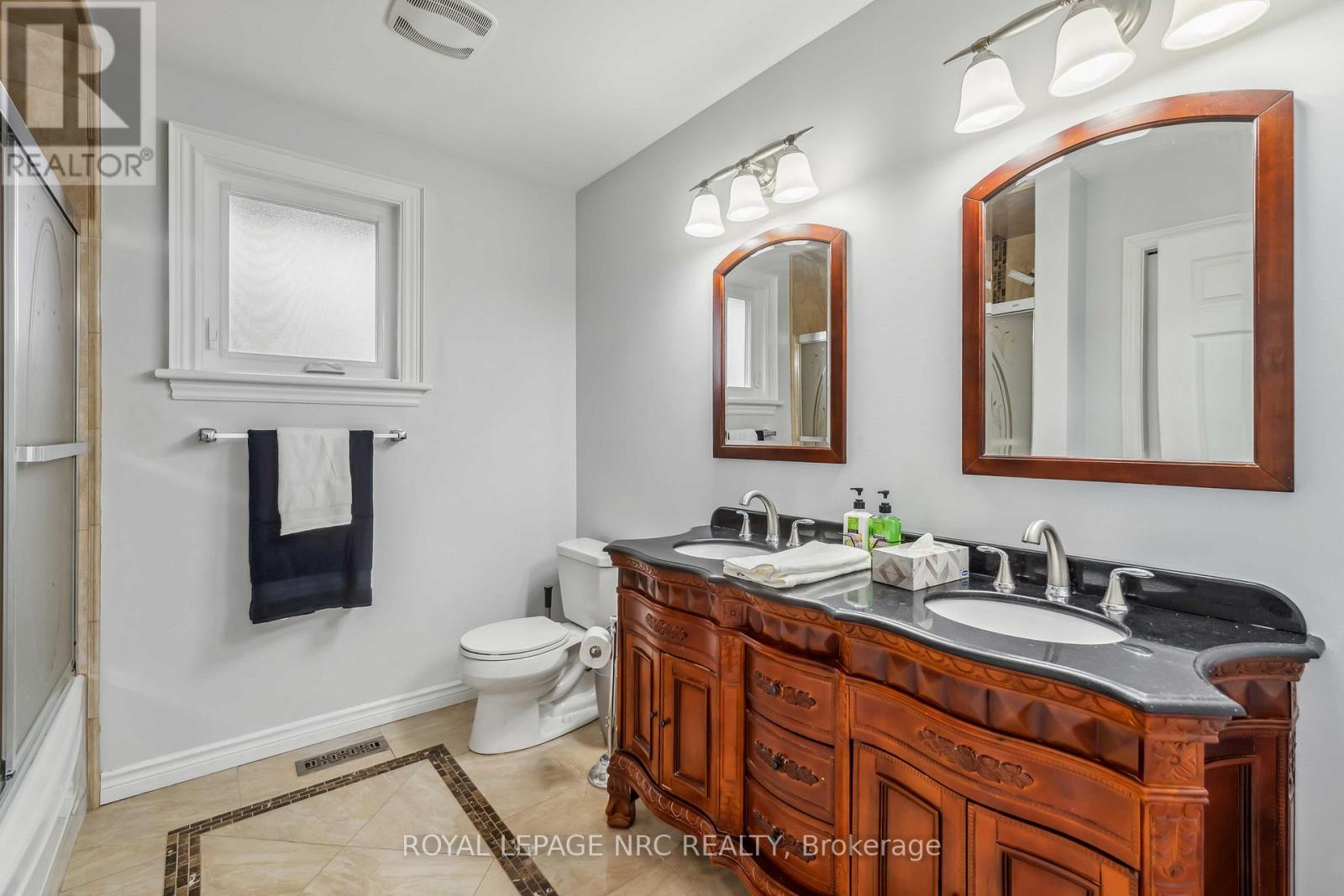 701 Upper Paradise Road, Hamilton (Gilkson), Ontario  L9C 5R1 - Photo 40 - X12046987