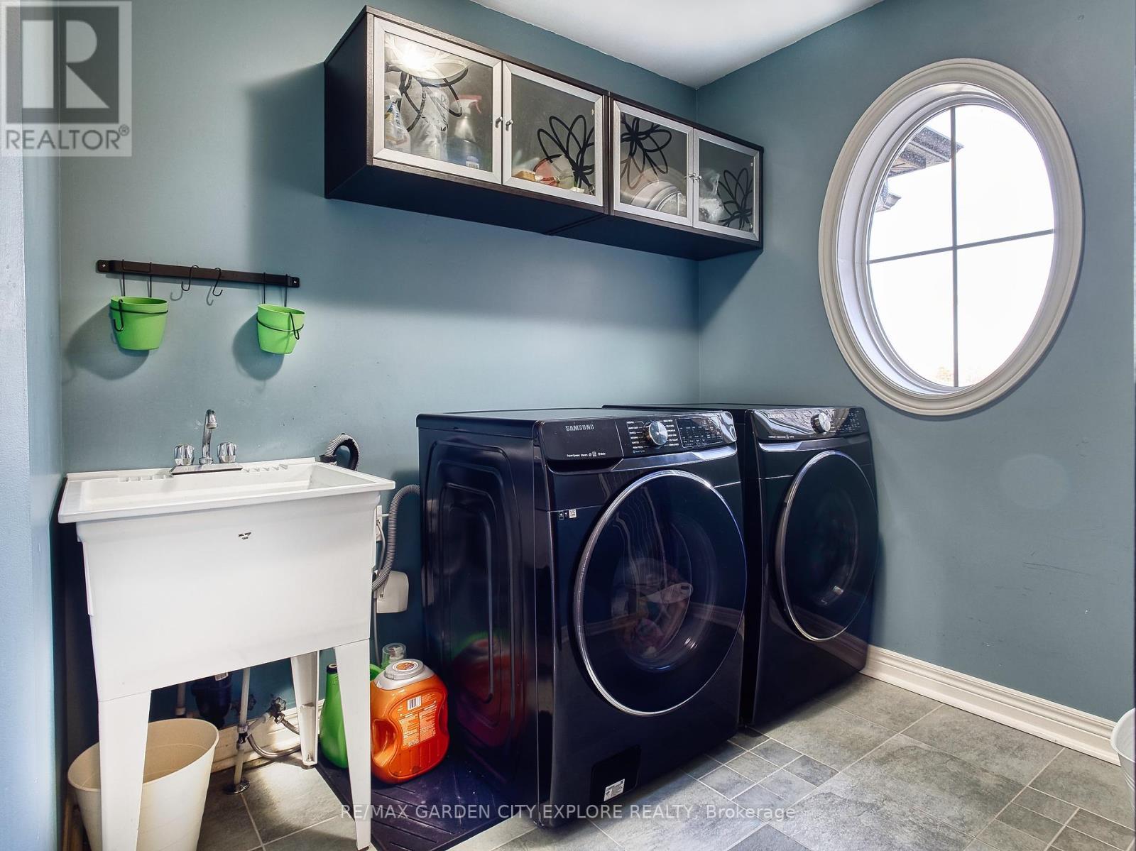 29 Agincourt Crescent, St. Catharines (462 - Rykert/vansickle), Ontario  L2S 4B4 - Photo 33 - X12047450