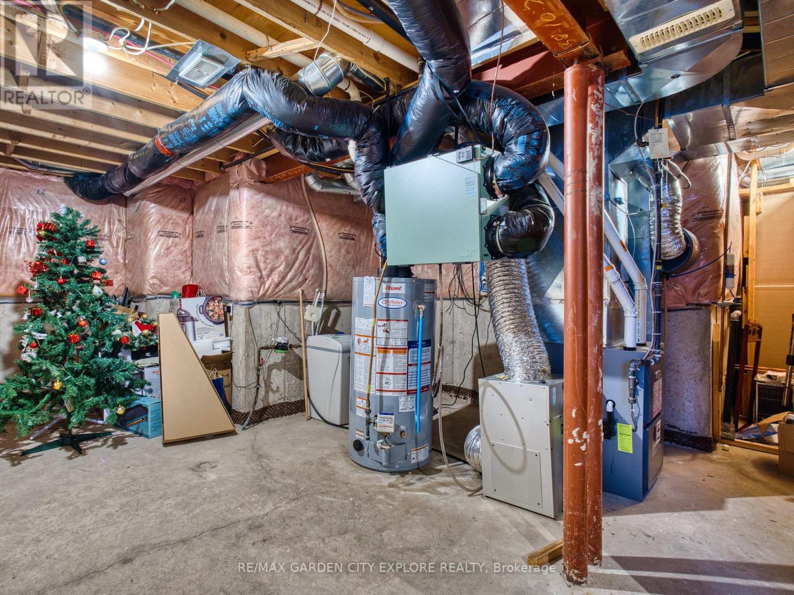 29 Agincourt Crescent, St. Catharines (462 - Rykert/vansickle), Ontario  L2S 4B4 - Photo 41 - X12047450