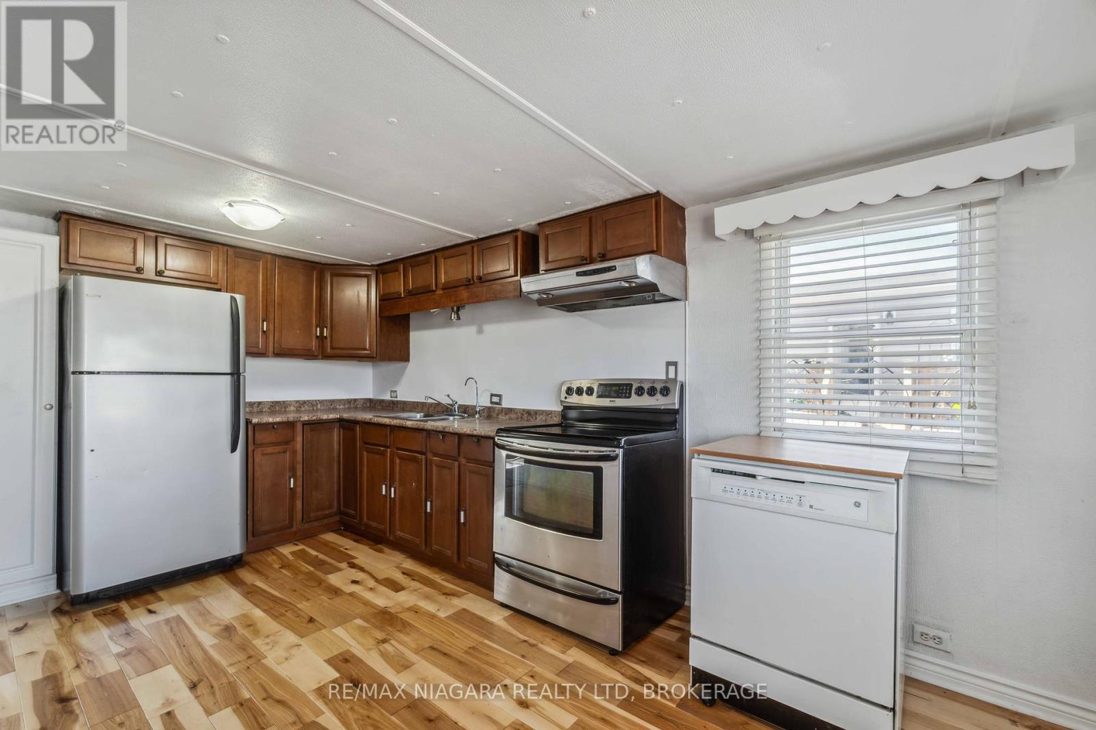 21 - 2175 Mewburn Road, Niagara Falls (207 - Casey), Ontario  L2E 6S4 - Photo 20 - X12047624