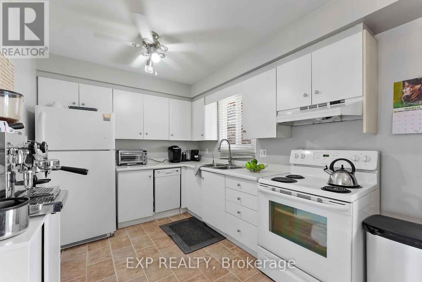 24 Station Street, Welland (772 - Broadway), Ontario  L3C 5K7 - Photo 10 - X12048290