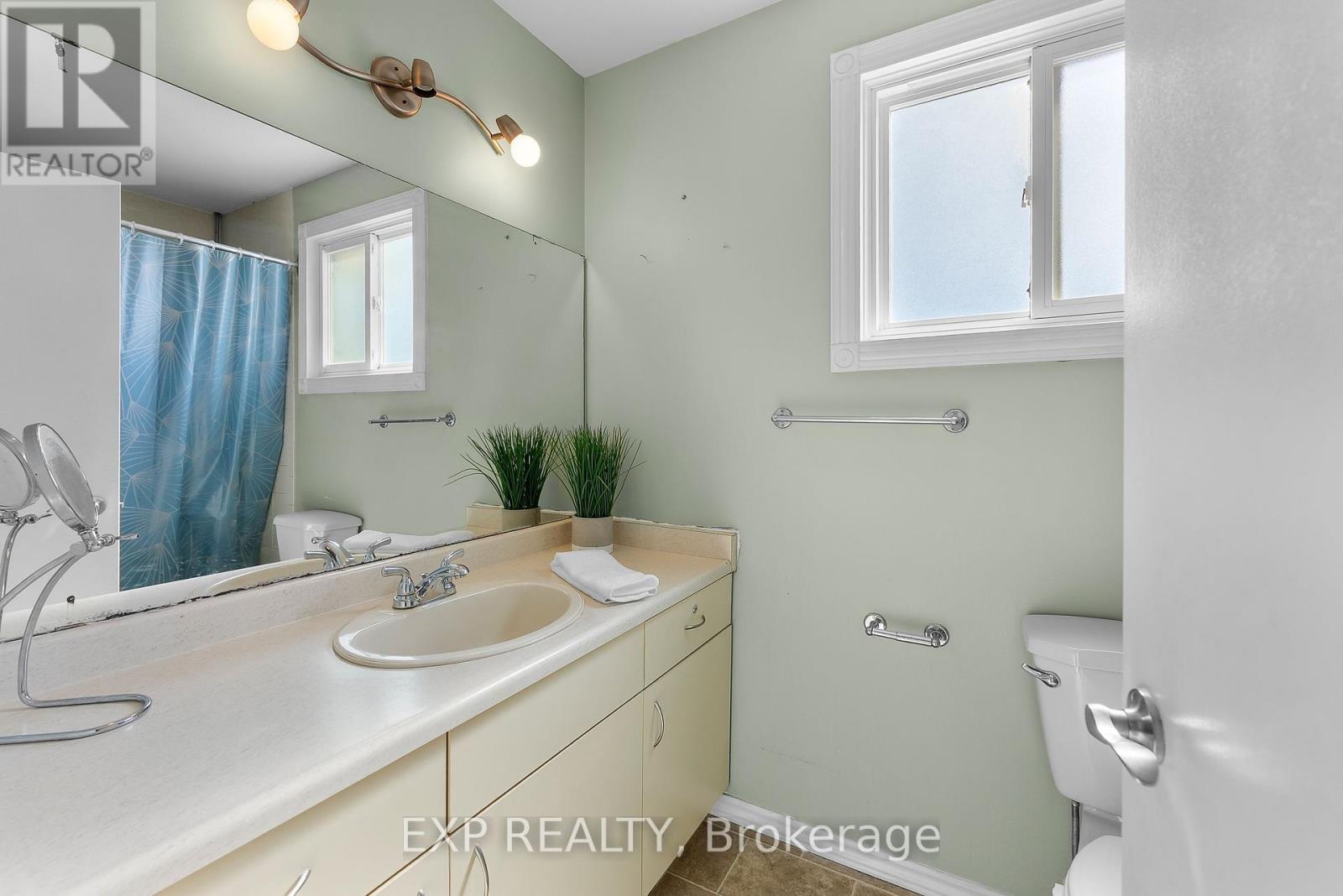 24 Station Street, Welland (772 - Broadway), Ontario  L3C 5K7 - Photo 14 - X12048290
