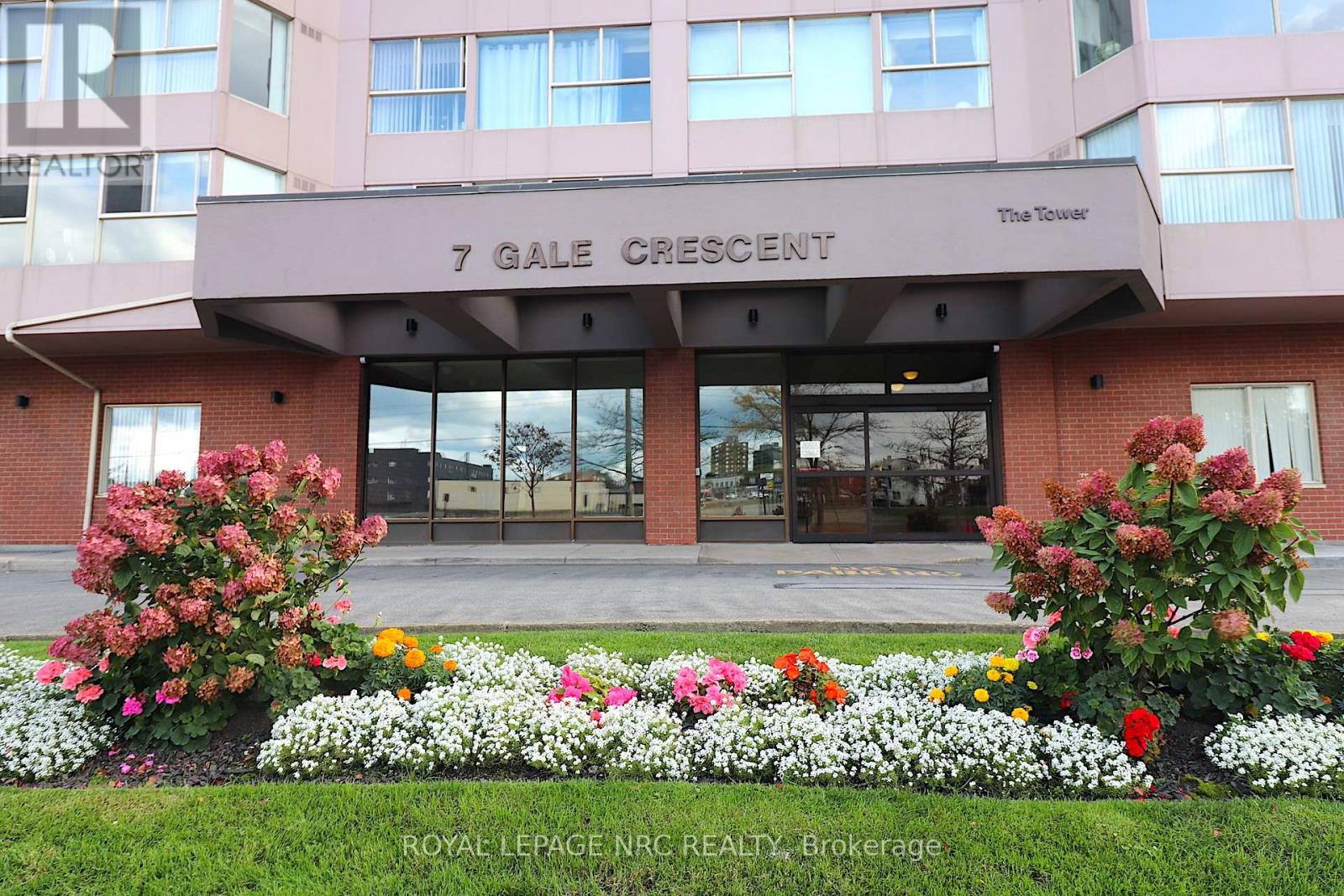 202 - 7 GALE CRESCENT, st. catharines (450 - e. chester), Ontario