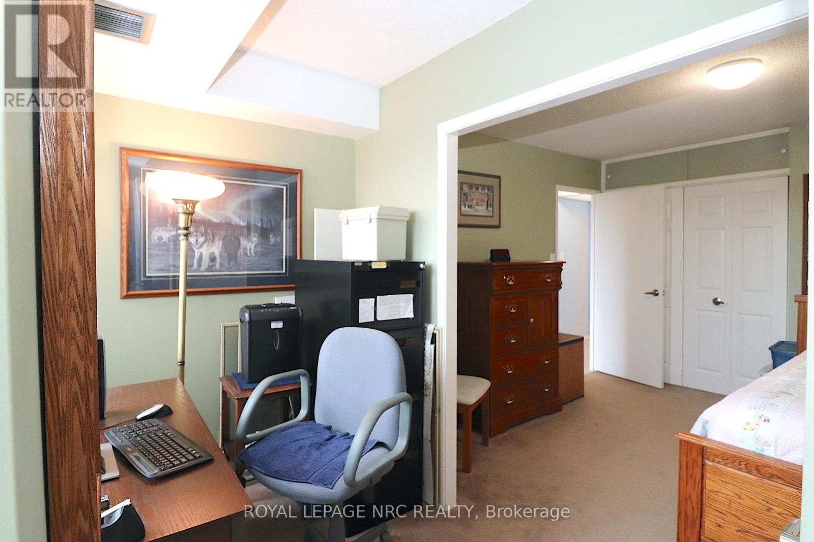 202 - 7 Gale Crescent, St. Catharines (450 - E. Chester), Ontario  L2R 7M8 - Photo 14 - X12052200