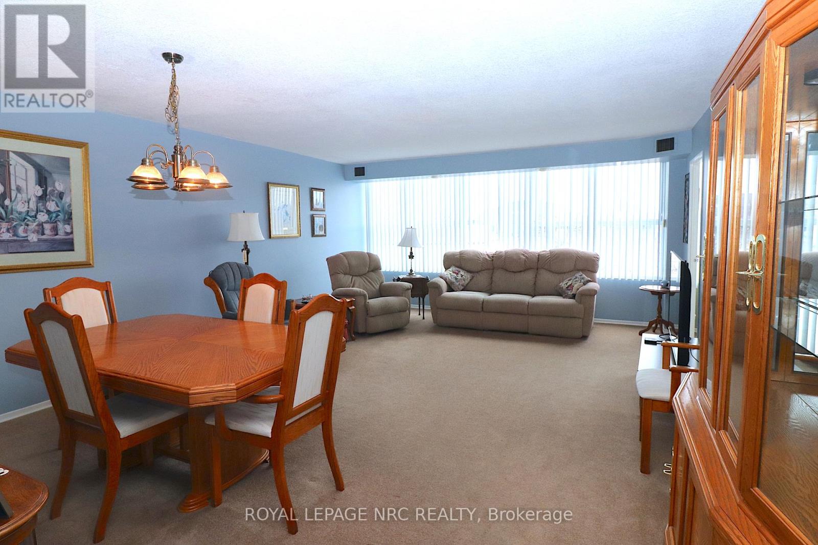 202 - 7 Gale Crescent, St. Catharines (450 - E. Chester), Ontario  L2R 7M8 - Photo 4 - X12052200
