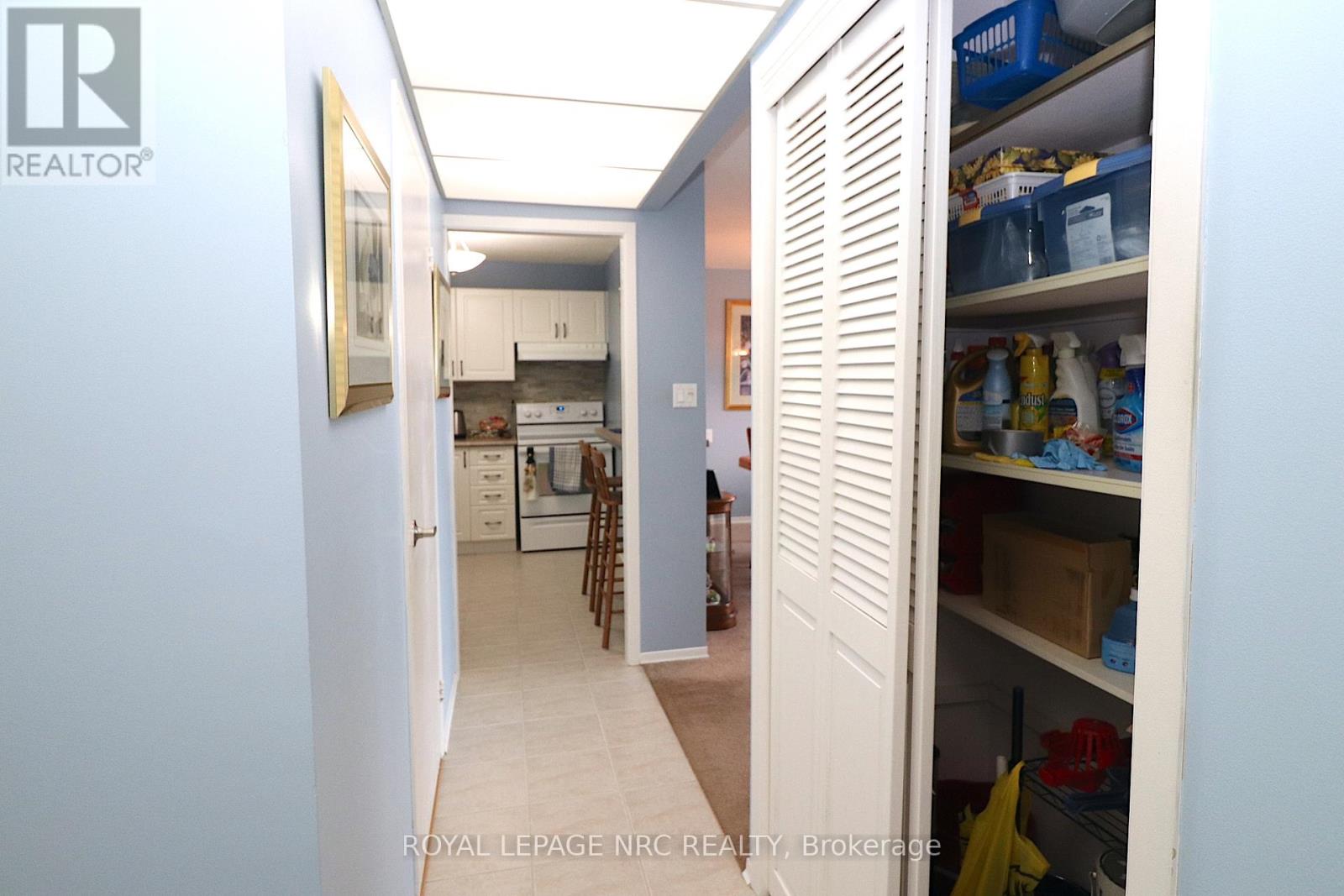 202 - 7 Gale Crescent, St. Catharines (450 - E. Chester), Ontario  L2R 7M8 - Photo 8 - X12052200