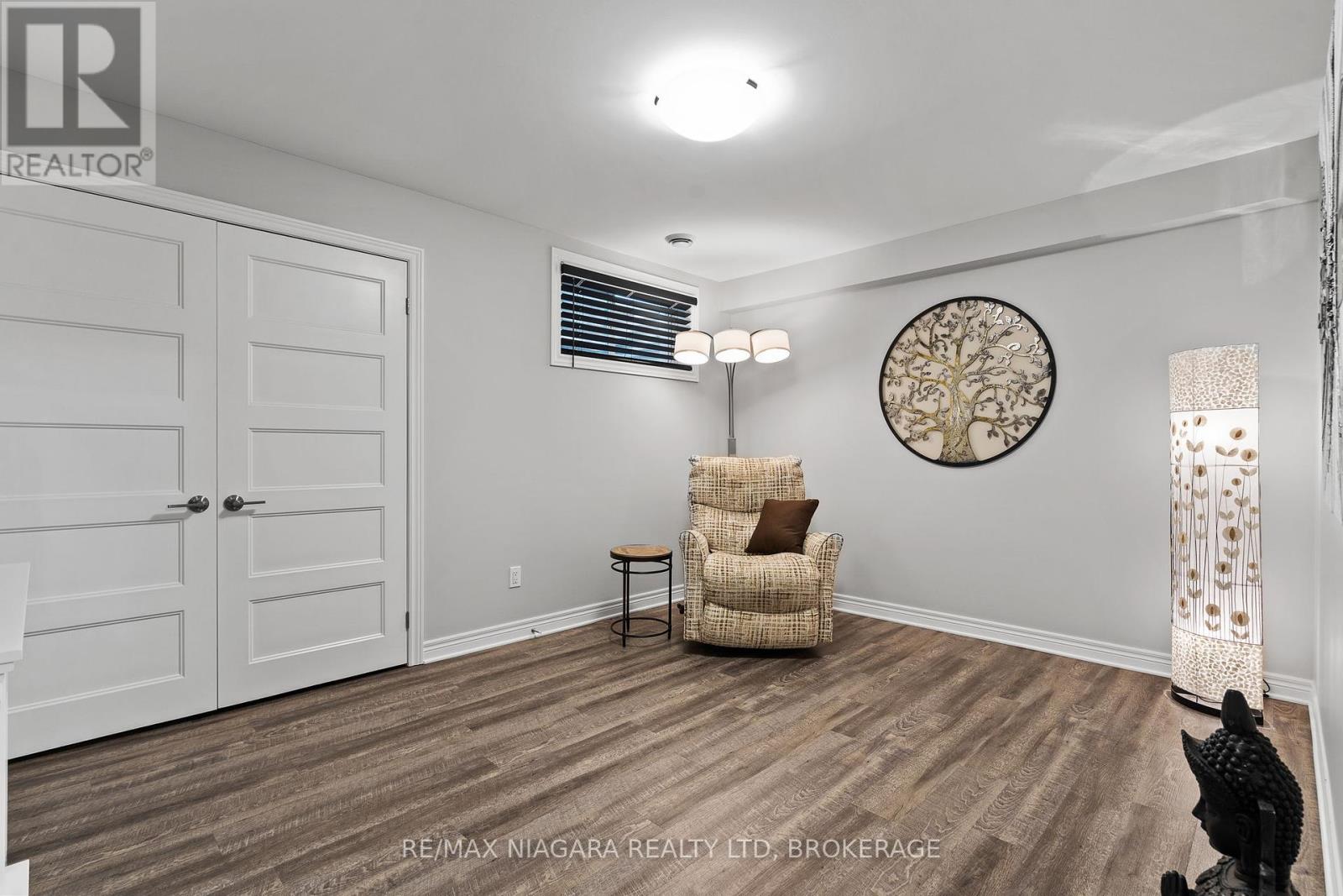 2 Eastman Gateway, Thorold (562 - Hurricane/merrittville), Ontario  L2V 0E2 - Photo 24 - X12054872