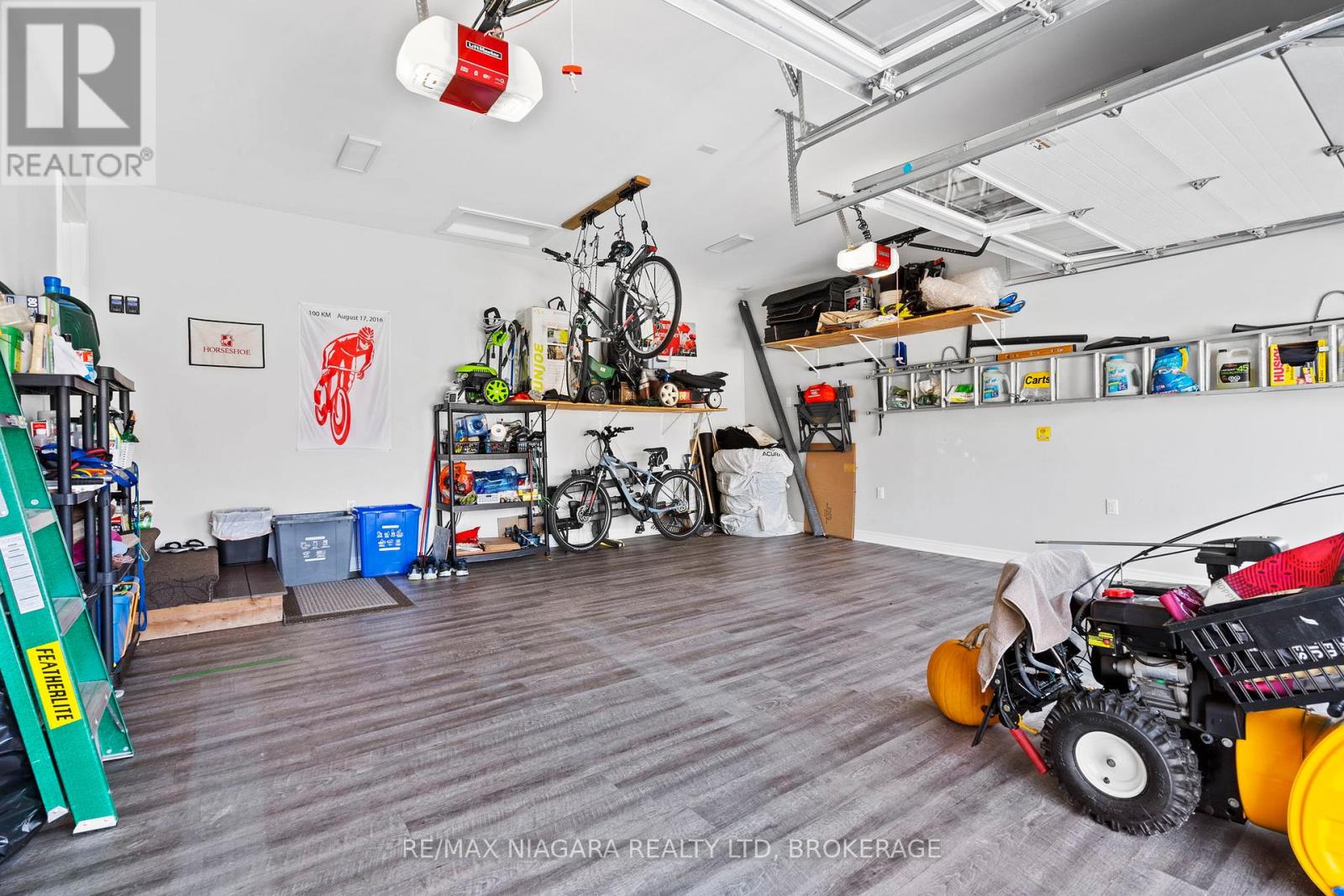 2 Eastman Gateway, Thorold (562 - Hurricane/merrittville), Ontario  L2V 0E2 - Photo 33 - X12054872