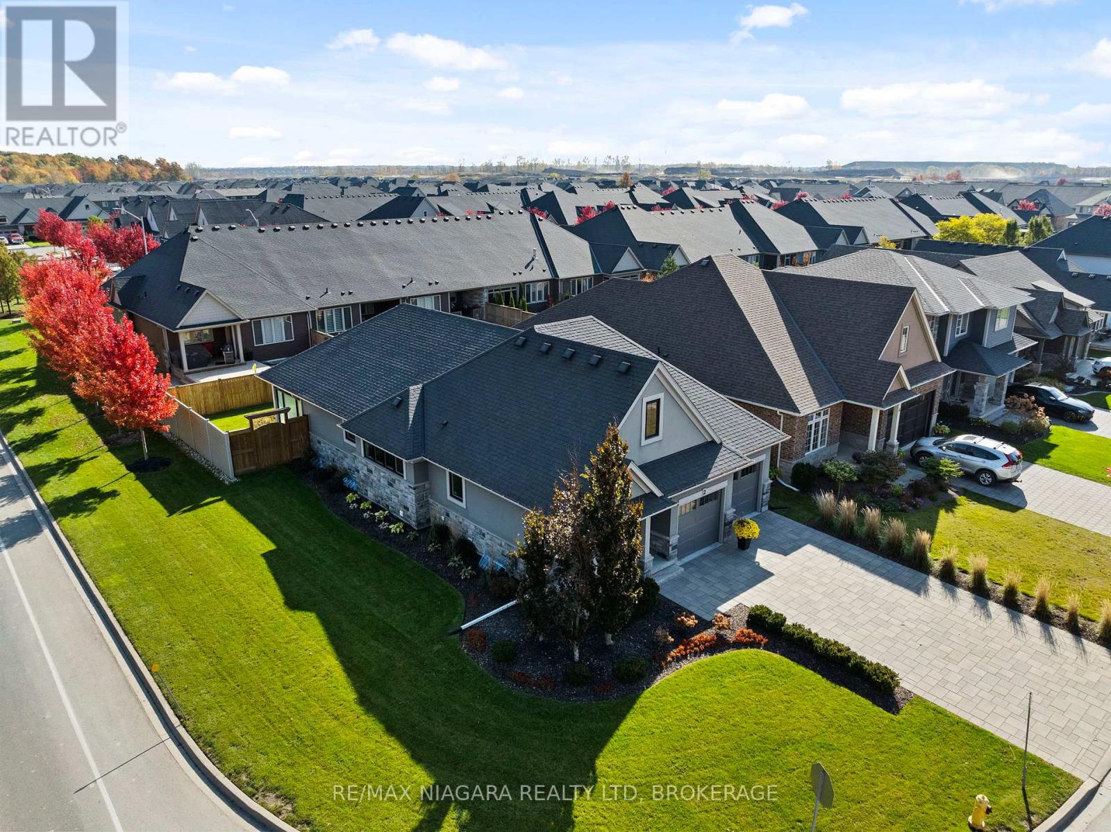 2 Eastman Gateway, Thorold (562 - Hurricane/merrittville), Ontario  L2V 0E2 - Photo 35 - X12054872