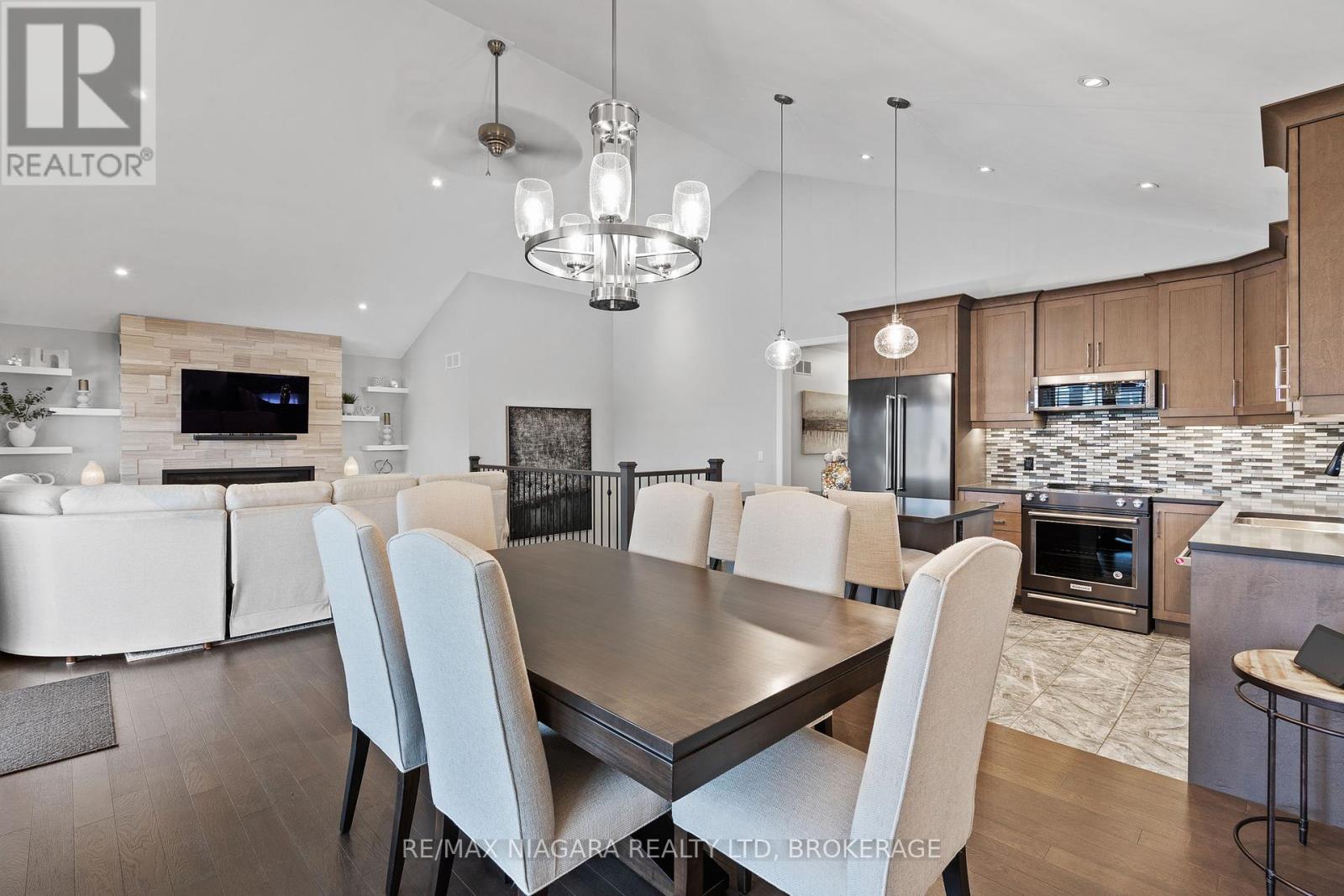 2 Eastman Gateway, Thorold (562 - Hurricane/merrittville), Ontario  L2V 0E2 - Photo 7 - X12054872