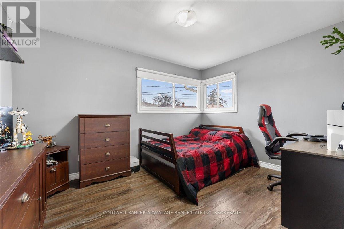9 Meadowvale Drive, St. Catharines (443 - Lakeport), Ontario  L2N 3Z6 - Photo 19 - X12055441