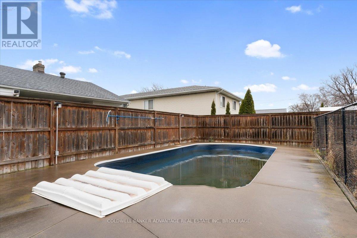 9 Meadowvale Drive, St. Catharines (443 - Lakeport), Ontario  L2N 3Z6 - Photo 42 - X12055441