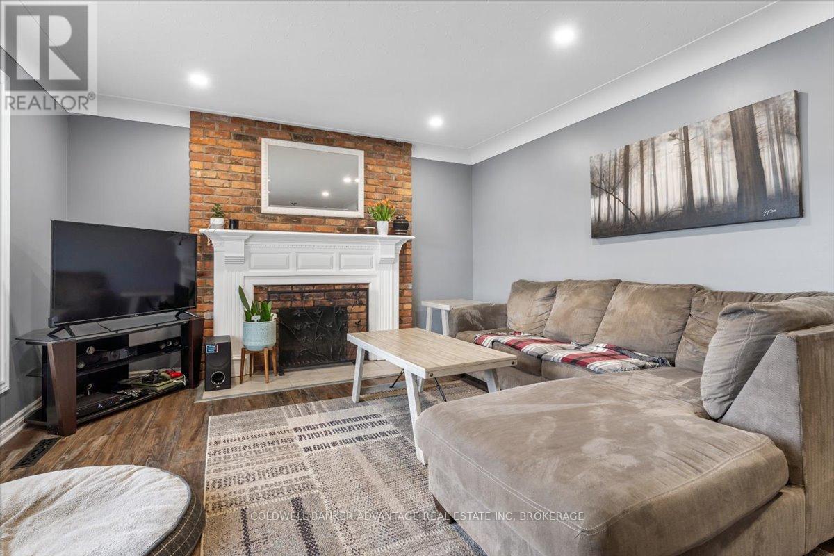 9 Meadowvale Drive, St. Catharines (443 - Lakeport), Ontario  L2N 3Z6 - Photo 8 - X12055441