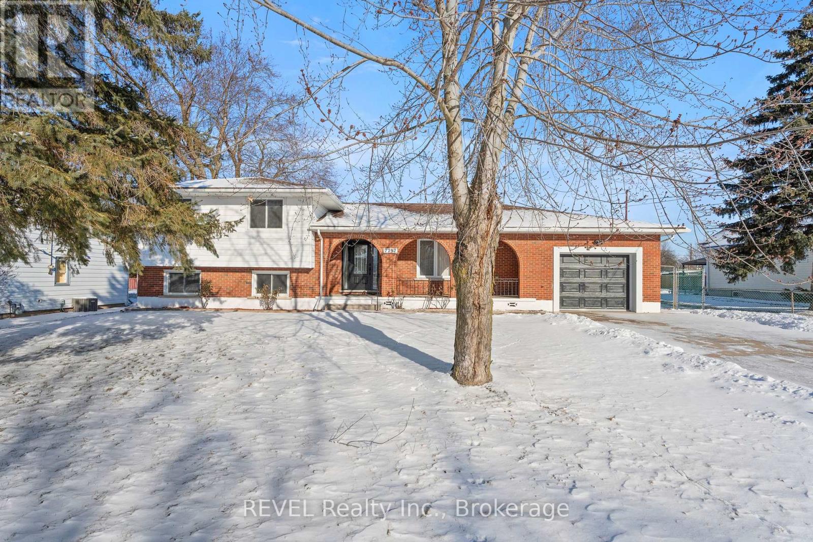 7797 Mulhern Street, Niagara Falls (Ascot), Ontario  L2H 1B6 - Photo 1 - X12055926