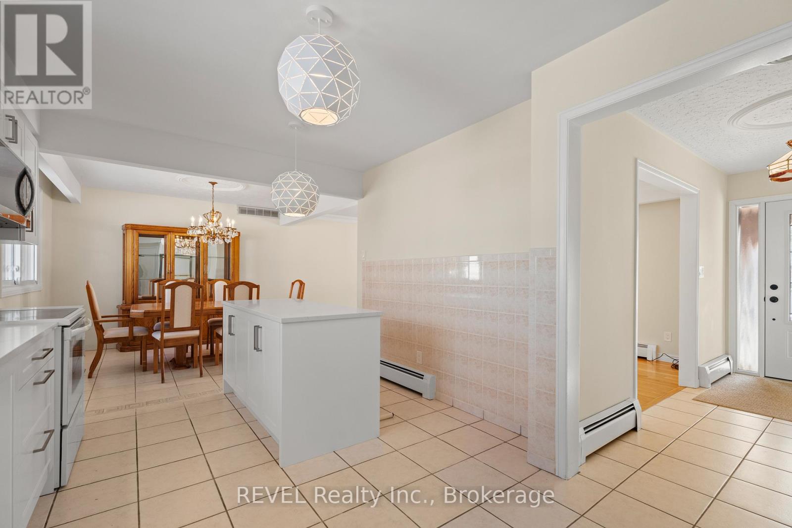 7797 Mulhern Street, Niagara Falls (Ascot), Ontario  L2H 1B6 - Photo 10 - X12055926