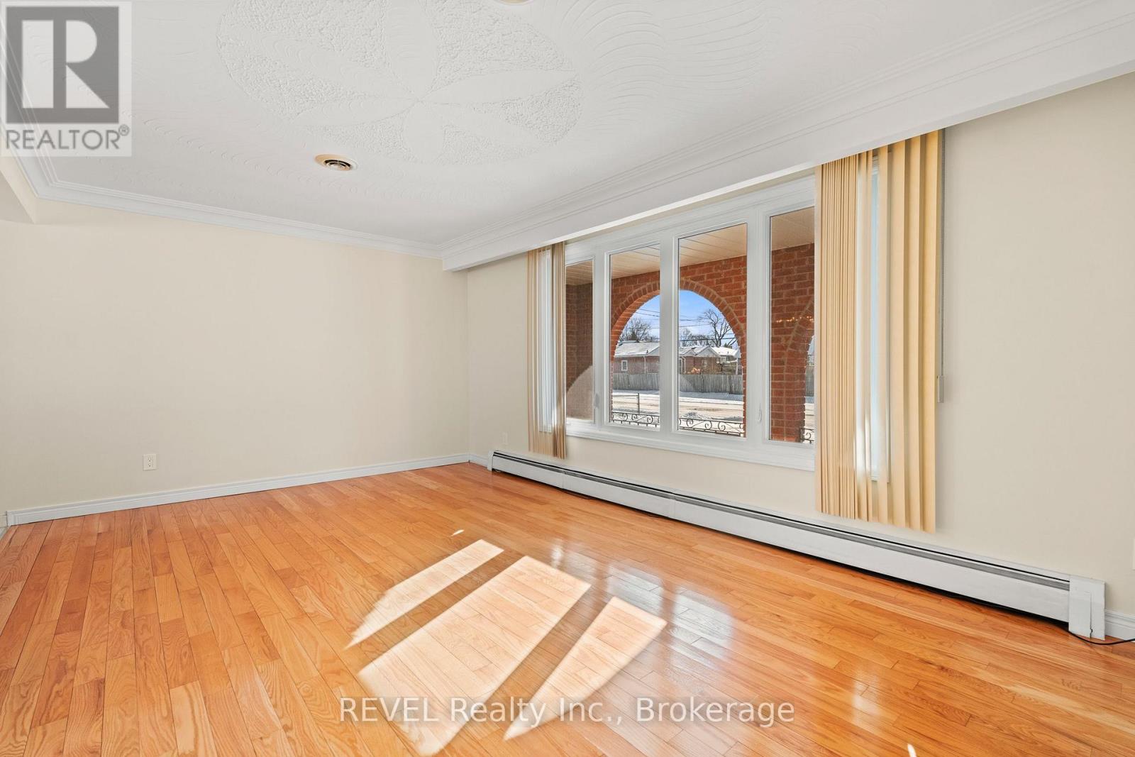 7797 Mulhern Street, Niagara Falls (Ascot), Ontario  L2H 1B6 - Photo 13 - X12055926