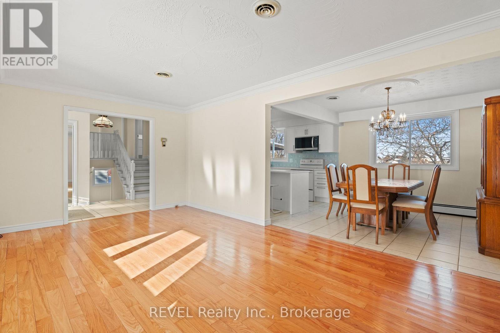 7797 Mulhern Street, Niagara Falls (Ascot), Ontario  L2H 1B6 - Photo 14 - X12055926