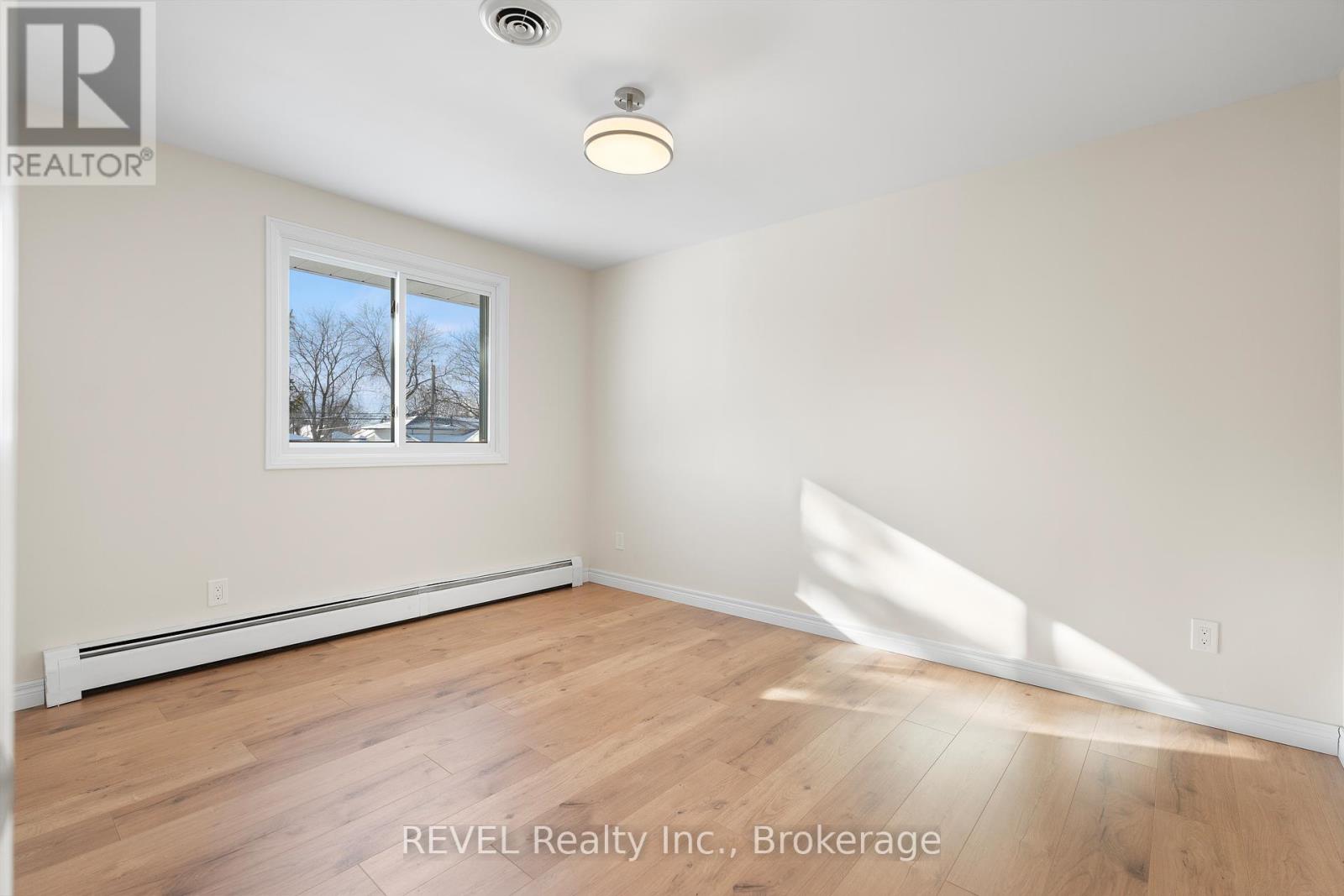 7797 Mulhern Street, Niagara Falls (Ascot), Ontario  L2H 1B6 - Photo 17 - X12055926