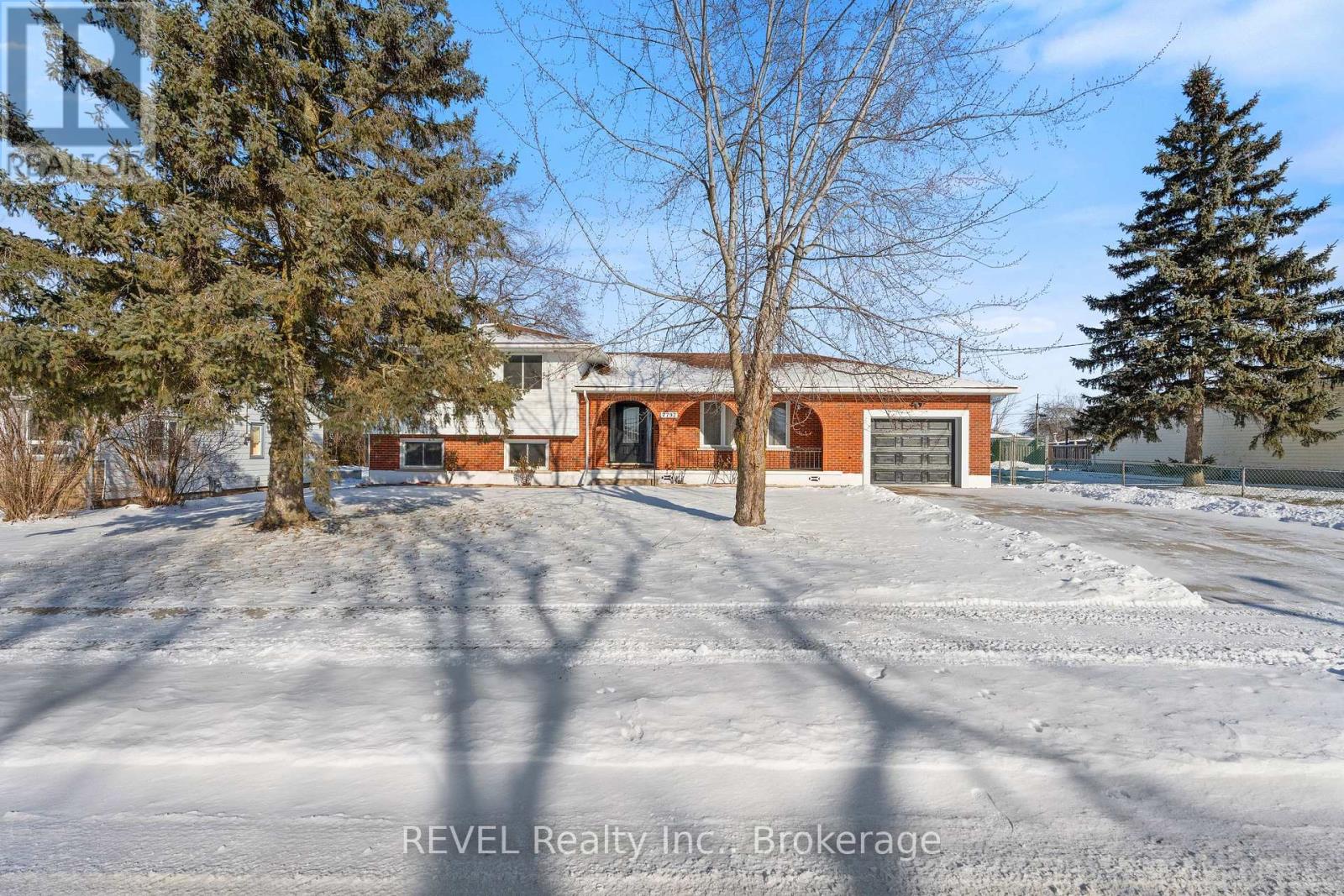 7797 Mulhern Street, Niagara Falls (Ascot), Ontario  L2H 1B6 - Photo 3 - X12055926